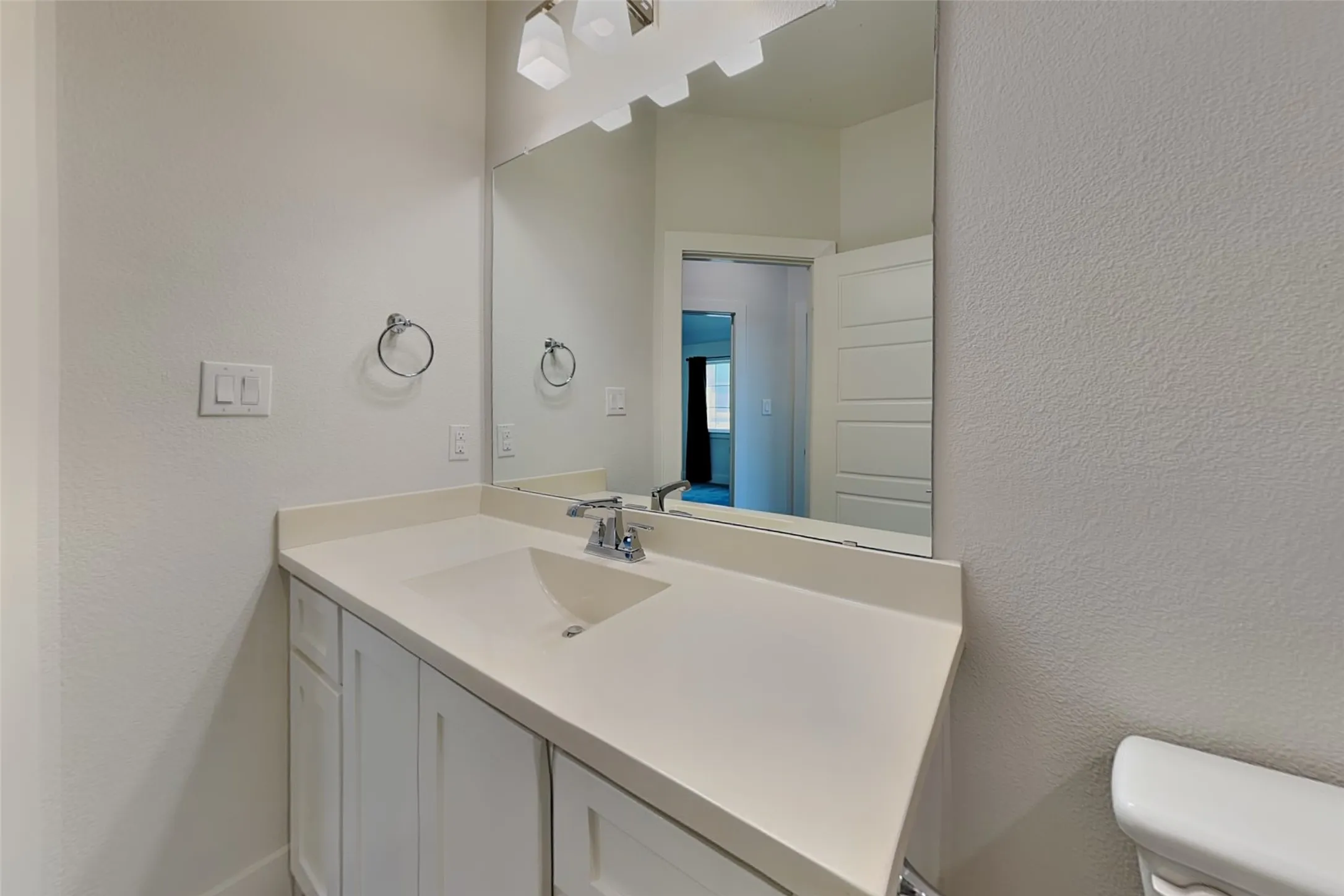 Single Family Residence For Rent in Denton County , 4432 Tall Knight Lane, Carrollton, Texas 75010, 5 Bedroom, 4 Bathroom, 2 Garage spaces, 4,037 Sqft, built in 2018, mls#21374405, Real Estate Agent in Carrollton, Homes For Rent in Denton county, Homes For Rent in Carrollton, Realtor in Carrollton Texas, Real Estate Brokerage Independent Realty Texas, Luminita Cordes Realtor