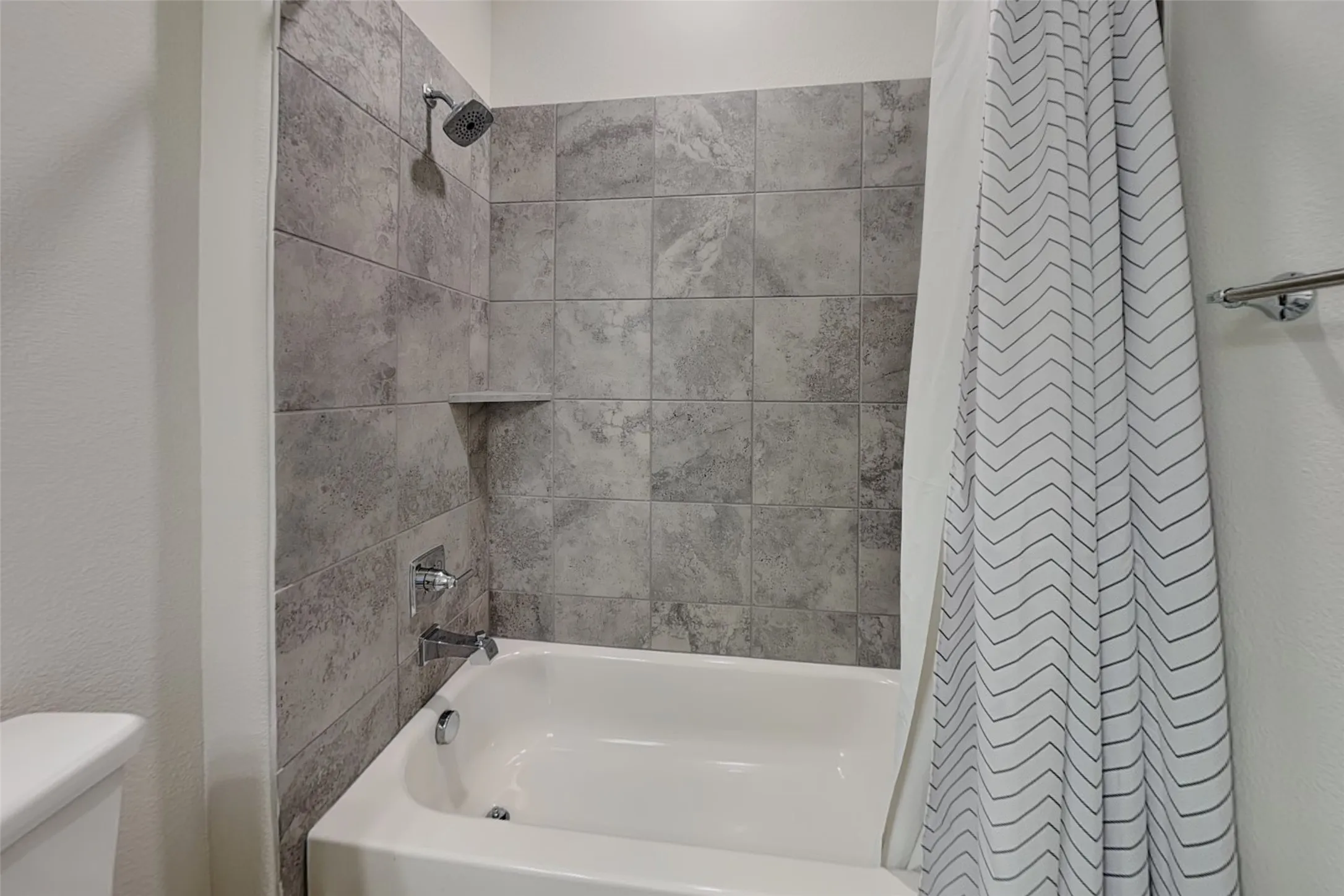 Single Family Residence For Rent in Denton County , 4432 Tall Knight Lane, Carrollton, Texas 75010, 5 Bedroom, 4 Bathroom, 2 Garage spaces, 4,037 Sqft, built in 2018, mls#21374405, Real Estate Agent in Carrollton, Homes For Rent in Denton county, Homes For Rent in Carrollton, Realtor in Carrollton Texas, Real Estate Brokerage Independent Realty Texas, Luminita Cordes Realtor