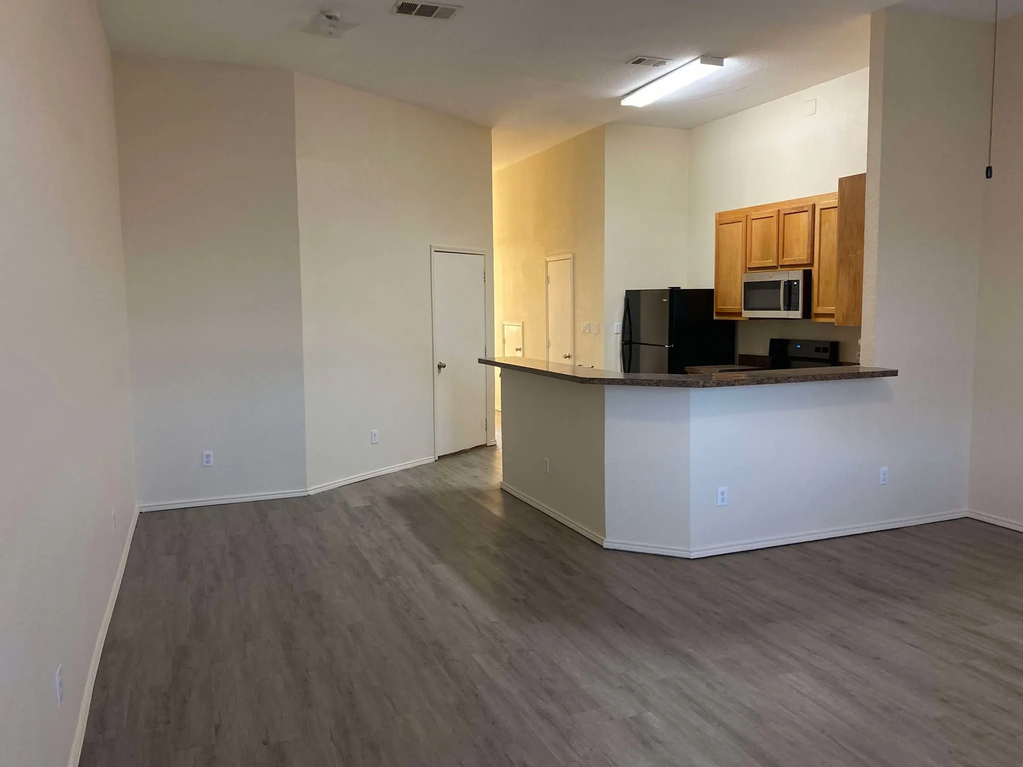 Townhouse For Rent in Hunt County , 1050 Agape Court 4, Caddo Mills, Texas 75135, 3 Bedroom, 3 Bathroom, 1 Garage spaces, 6,157 Sqft, built in 2009, mls#21374418, Real Estate Agent in Caddo Mills, Homes For Rent in Hunt county, Homes For Rent in Caddo Mills, Realtor in Caddo Mills Texas, Real Estate Brokerage Independent Realty Texas, Luminita Cordes Realtor