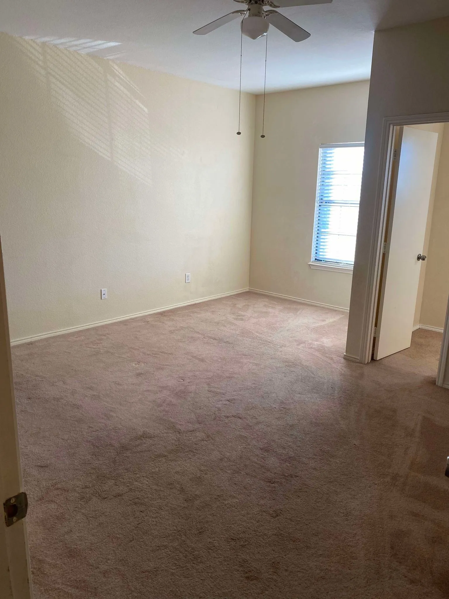 Townhouse For Rent in Hunt County , 1050 Agape Court 4, Caddo Mills, Texas 75135, 3 Bedroom, 3 Bathroom, 1 Garage spaces, 6,157 Sqft, built in 2009, mls#21374418, Real Estate Agent in Caddo Mills, Homes For Rent in Hunt county, Homes For Rent in Caddo Mills, Realtor in Caddo Mills Texas, Real Estate Brokerage Independent Realty Texas, Luminita Cordes Realtor