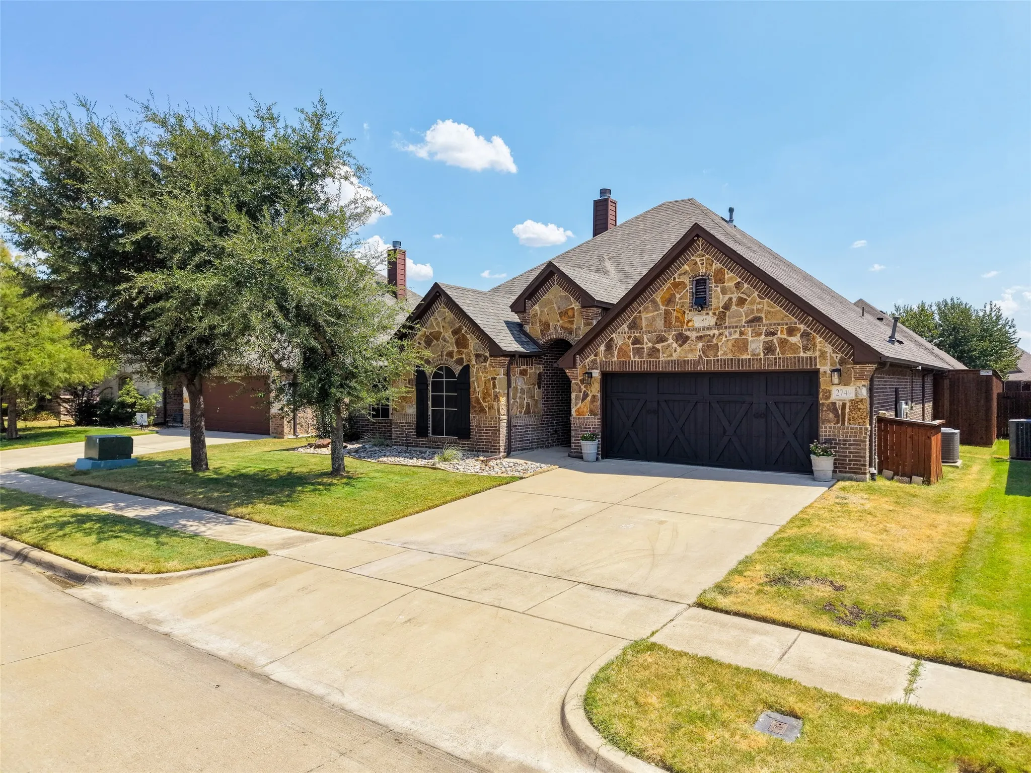 Single Family Residence For Sale in Johnson County , 2749 Buffalo Run, Burleson, Texas 76028, 4 Bedroom, 2 Bathroom, 2 Garage spaces, 2,406 Sqft, built in 2015, mls#21361935, Real Estate Agent in Burleson, Homes For Sale in Johnson county, Homes For Sale in Burleson, Realtor in Burleson Texas, Real Estate Brokerage Independent Realty Texas, Luminita Cordes Realtor