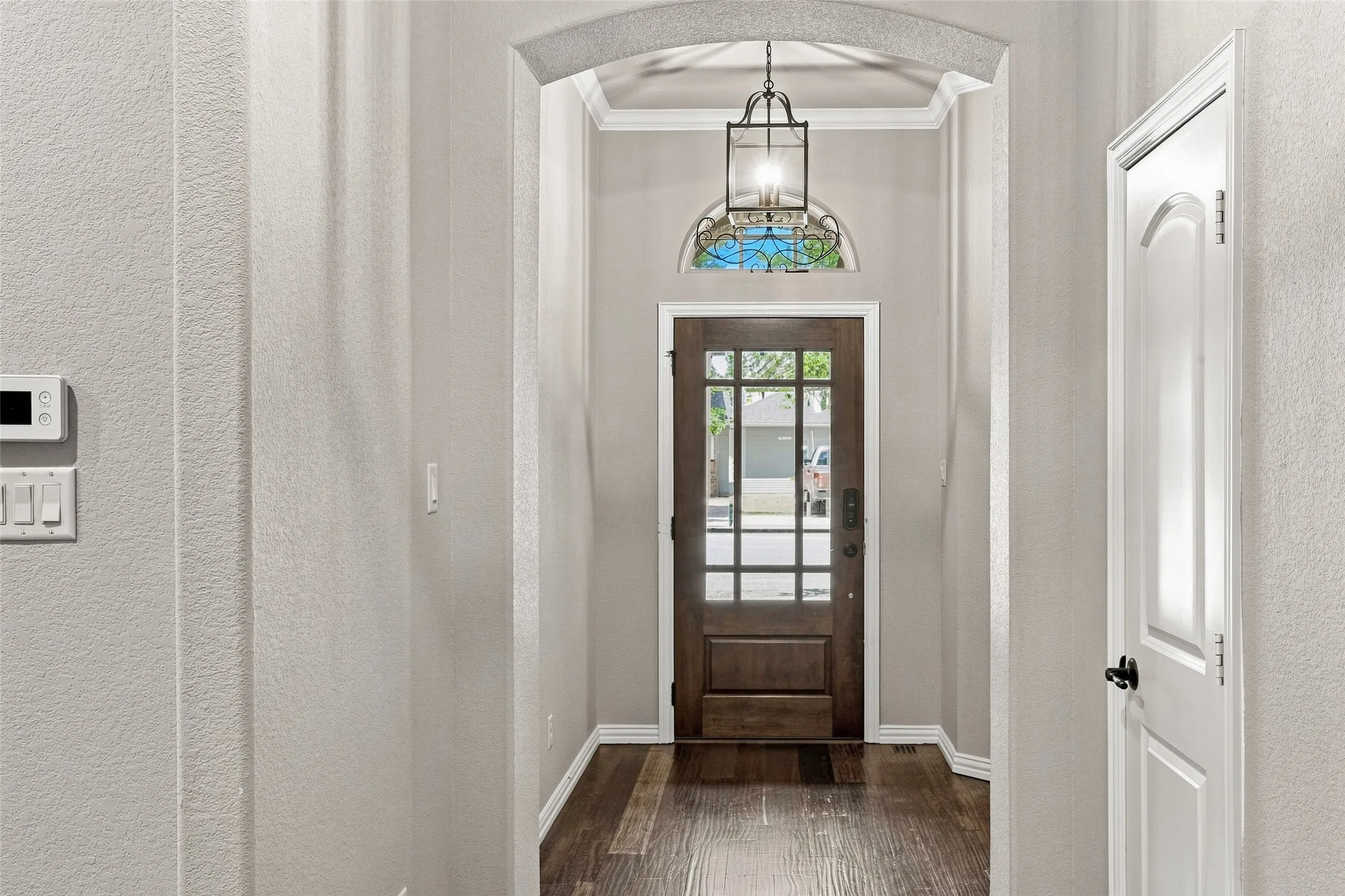 Single Family Residence For Sale in Johnson County , 2749 Buffalo Run, Burleson, Texas 76028, 4 Bedroom, 2 Bathroom, 2 Garage spaces, 2,406 Sqft, built in 2015, mls#21361935, Real Estate Agent in Burleson, Homes For Sale in Johnson county, Homes For Sale in Burleson, Realtor in Burleson Texas, Real Estate Brokerage Independent Realty Texas, Luminita Cordes Realtor