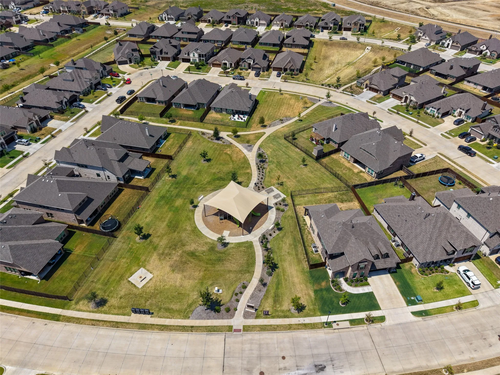 Single Family Residence For Sale in Johnson County , 2749 Buffalo Run, Burleson, Texas 76028, 4 Bedroom, 2 Bathroom, 2 Garage spaces, 2,406 Sqft, built in 2015, mls#21361935, Real Estate Agent in Burleson, Homes For Sale in Johnson county, Homes For Sale in Burleson, Realtor in Burleson Texas, Real Estate Brokerage Independent Realty Texas, Luminita Cordes Realtor
