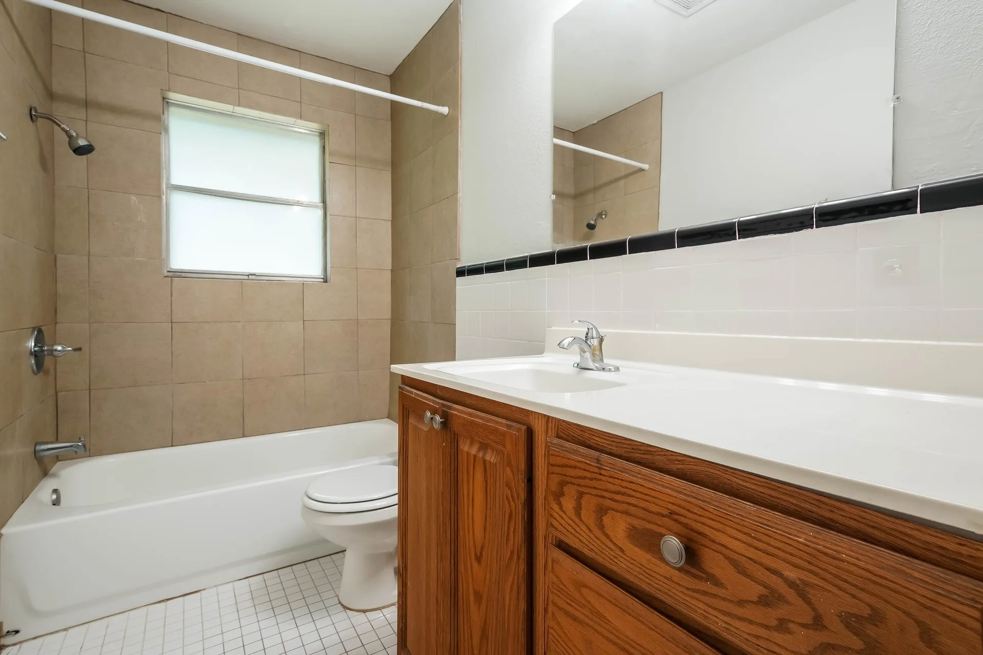 Single Family Residence For Rent in Tarrant County , 736 Treadwell Drive, Hurst, Texas 76053, 3 Bedroom, 2 Bathroom, 1 Garage spaces, 1,116 Sqft, built in 1960, mls#21374434, Real Estate Agent in Hurst, Homes For Rent in Tarrant county, Homes For Rent in Hurst, Realtor in Hurst Texas, Real Estate Brokerage Independent Realty Texas, Luminita Cordes Realtor