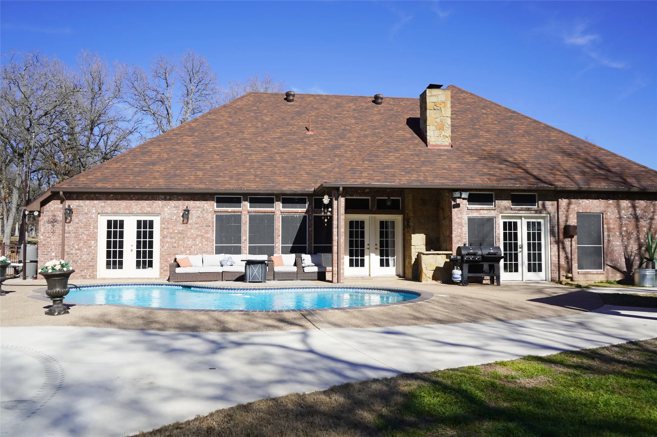 Single Family Residence For Sale in Wise County , 286 W Ridge Street, Decatur, Texas 76234, 4 Bedroom, 2 Bathroom, 2 Garage spaces, 3,373 Sqft, built in 2000, mls#21374438, Real Estate Agent in Decatur, Homes For Sale in Wise county, Homes For Sale in Decatur, Realtor in Decatur Texas, Real Estate Brokerage Independent Realty Texas, Luminita Cordes Realtor