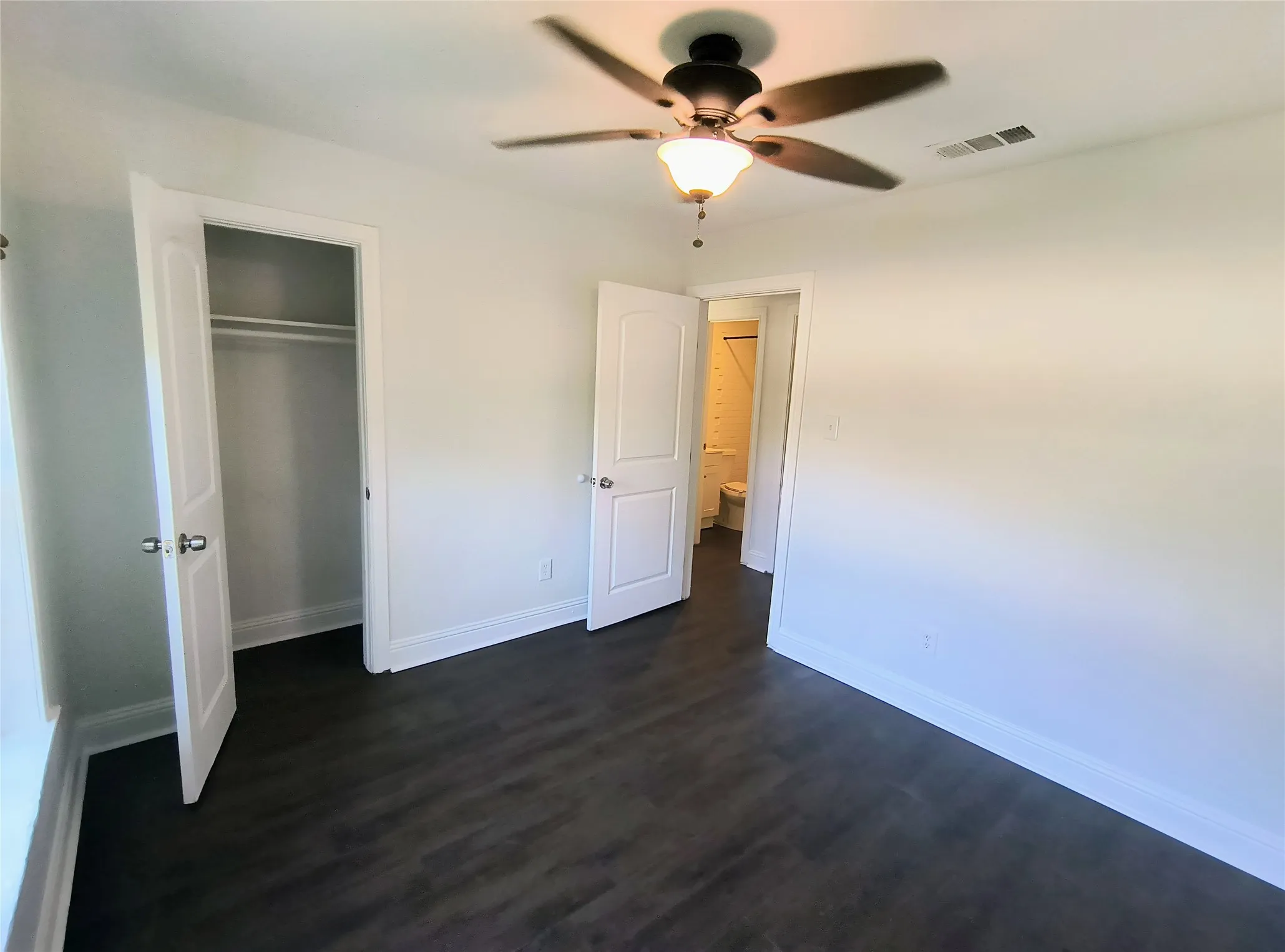 Single Family Residence For Rent in Rockwall County , 707 Sam Buffington, Rockwall, Texas 75087, 3 Bedroom, 2 Bathroom, 1 Garage spaces, 1,162 Sqft, built in 1975, mls#21374443, Real Estate Agent in Rockwall, Homes For Rent in Rockwall county, Homes For Rent in Rockwall, Realtor in Rockwall Texas, Real Estate Brokerage Independent Realty Texas, Luminita Cordes Realtor