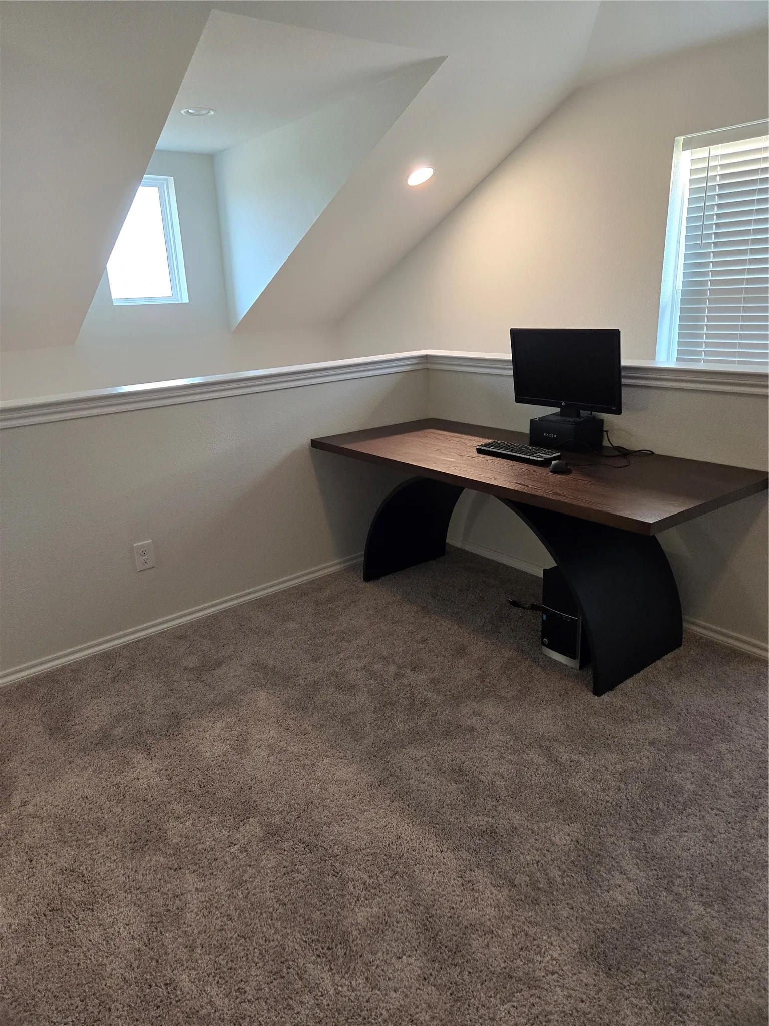 Single Family Residence For Rent in Kaufman County , 3013 Apple Creek Avenue, Heartland, Texas 75114, 4 Bedroom, 3 Bathroom, 2 Garage spaces, 2,279 Sqft, built in 2024, mls#21374413, Real Estate Agent in Heartland, Homes For Rent in Kaufman county, Homes For Rent in Heartland, Realtor in Heartland Texas, Real Estate Brokerage Independent Realty Texas, Luminita Cordes Realtor