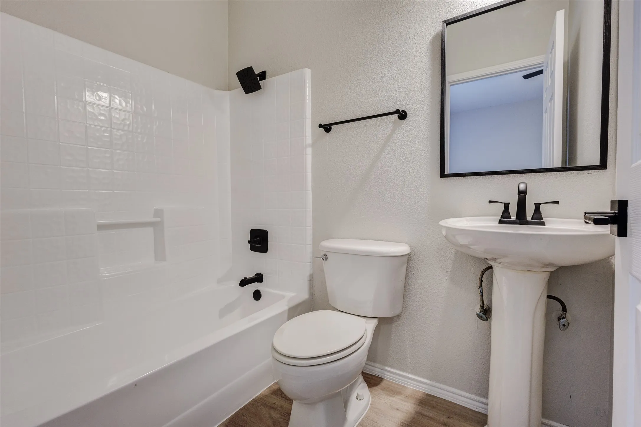 Single Family Residence For Sale in Dallas County , 1213 College Street, Grand Prairie, Texas 75050, 3 Bedroom, 3 Bathroom, Garage spaces, 1,992 Sqft, built in 2001, mls#21374451, Real Estate Agent in Grand Prairie, Homes For Sale in Dallas county, Homes For Sale in Grand Prairie, Realtor in Grand Prairie Texas, Real Estate Brokerage Independent Realty Texas, Luminita Cordes Realtor