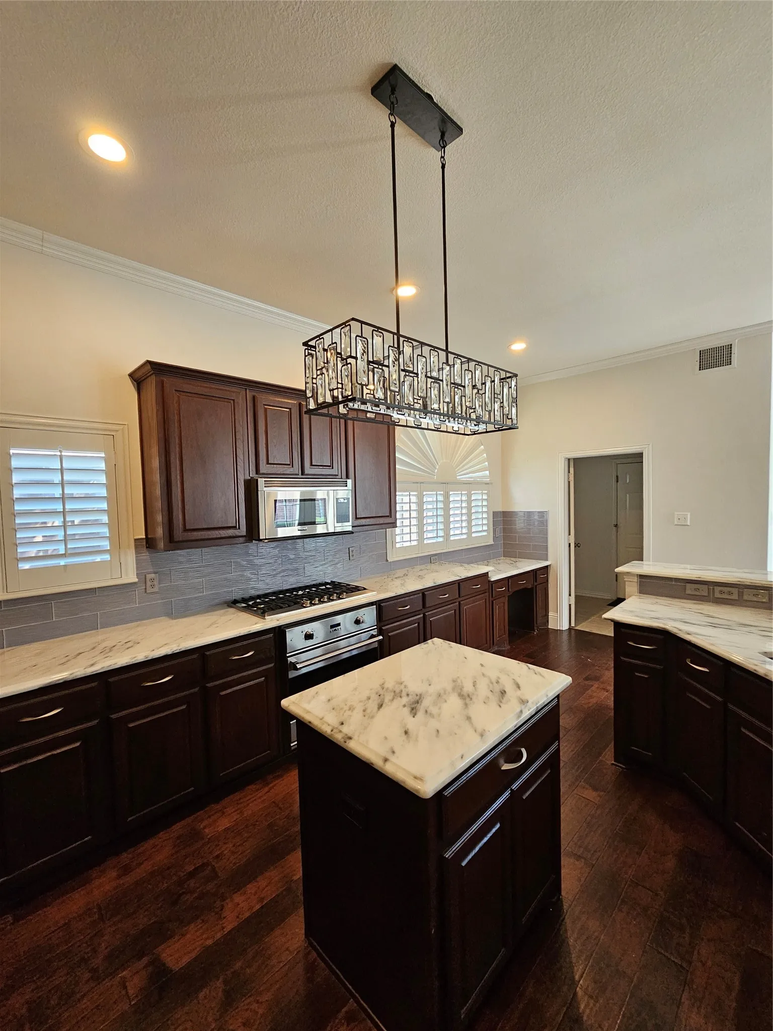 Single Family Residence For Sale in Collin County , 3904 Moonbeam Court, Plano, Texas 75074, 4 Bedroom, 4 Bathroom, 2 Garage spaces, 3,954 Sqft, built in 2001, mls#21374452, Real Estate Agent in Plano, Homes For Sale in Collin county, Homes For Sale in Plano, Realtor in Plano Texas, Real Estate Brokerage Independent Realty Texas, Luminita Cordes Realtor