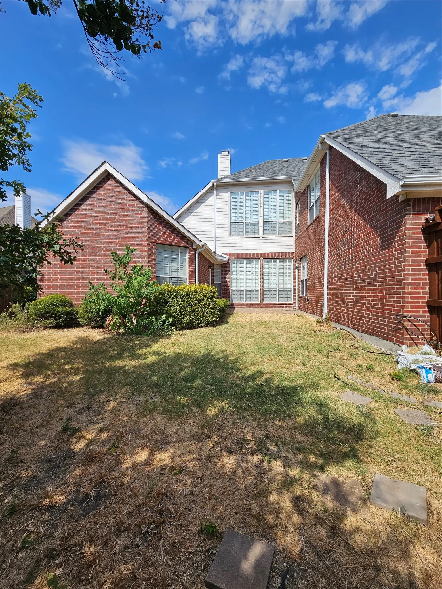 Single Family Residence For Sale in Collin County , 3904 Moonbeam Court, Plano, Texas 75074, 4 Bedroom, 4 Bathroom, 2 Garage spaces, 3,954 Sqft, built in 2001, mls#21374452, Real Estate Agent in Plano, Homes For Sale in Collin county, Homes For Sale in Plano, Realtor in Plano Texas, Real Estate Brokerage Independent Realty Texas, Luminita Cordes Realtor