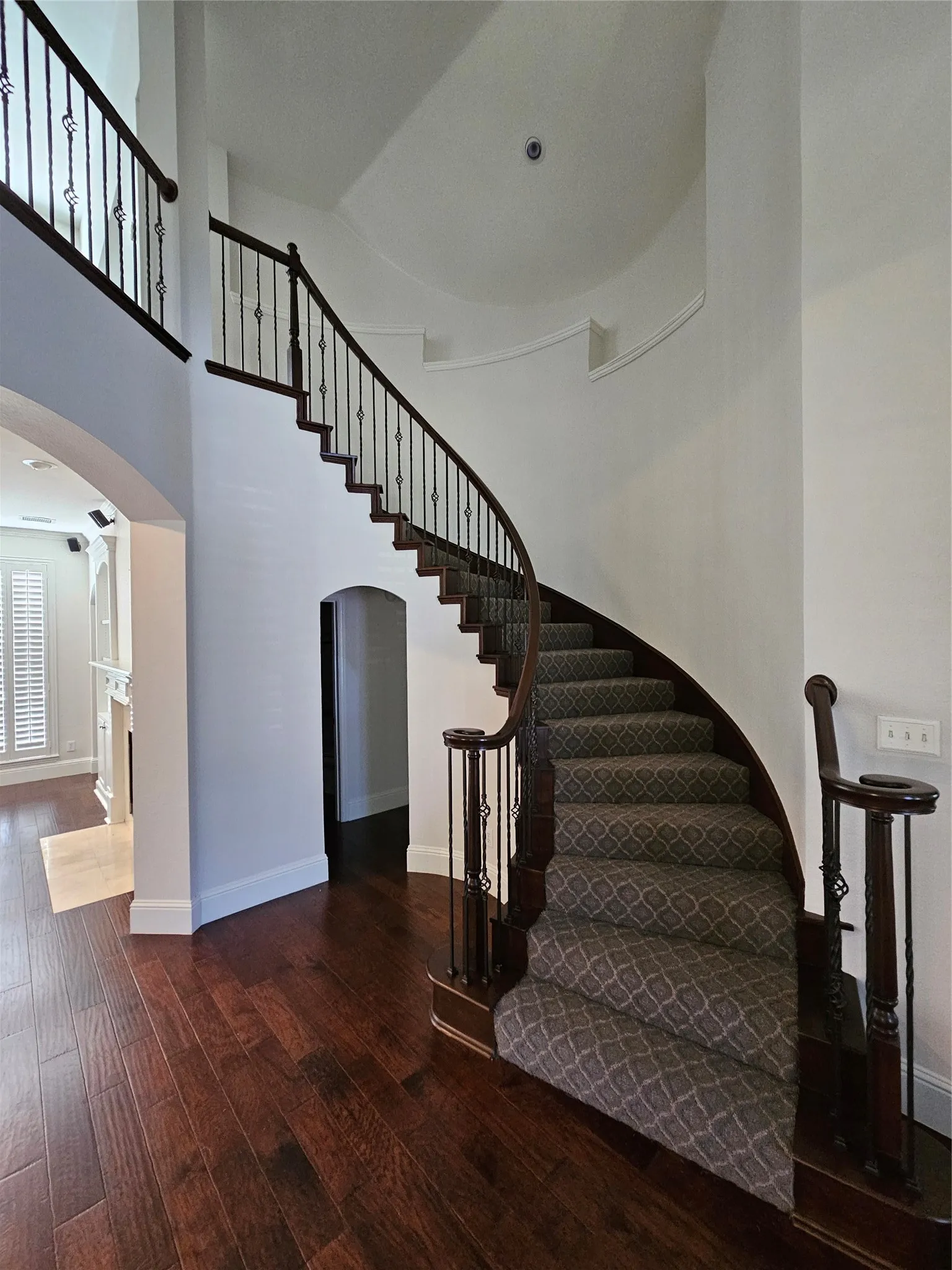 Single Family Residence For Sale in Collin County , 3904 Moonbeam Court, Plano, Texas 75074, 4 Bedroom, 4 Bathroom, 2 Garage spaces, 3,954 Sqft, built in 2001, mls#21374452, Real Estate Agent in Plano, Homes For Sale in Collin county, Homes For Sale in Plano, Realtor in Plano Texas, Real Estate Brokerage Independent Realty Texas, Luminita Cordes Realtor