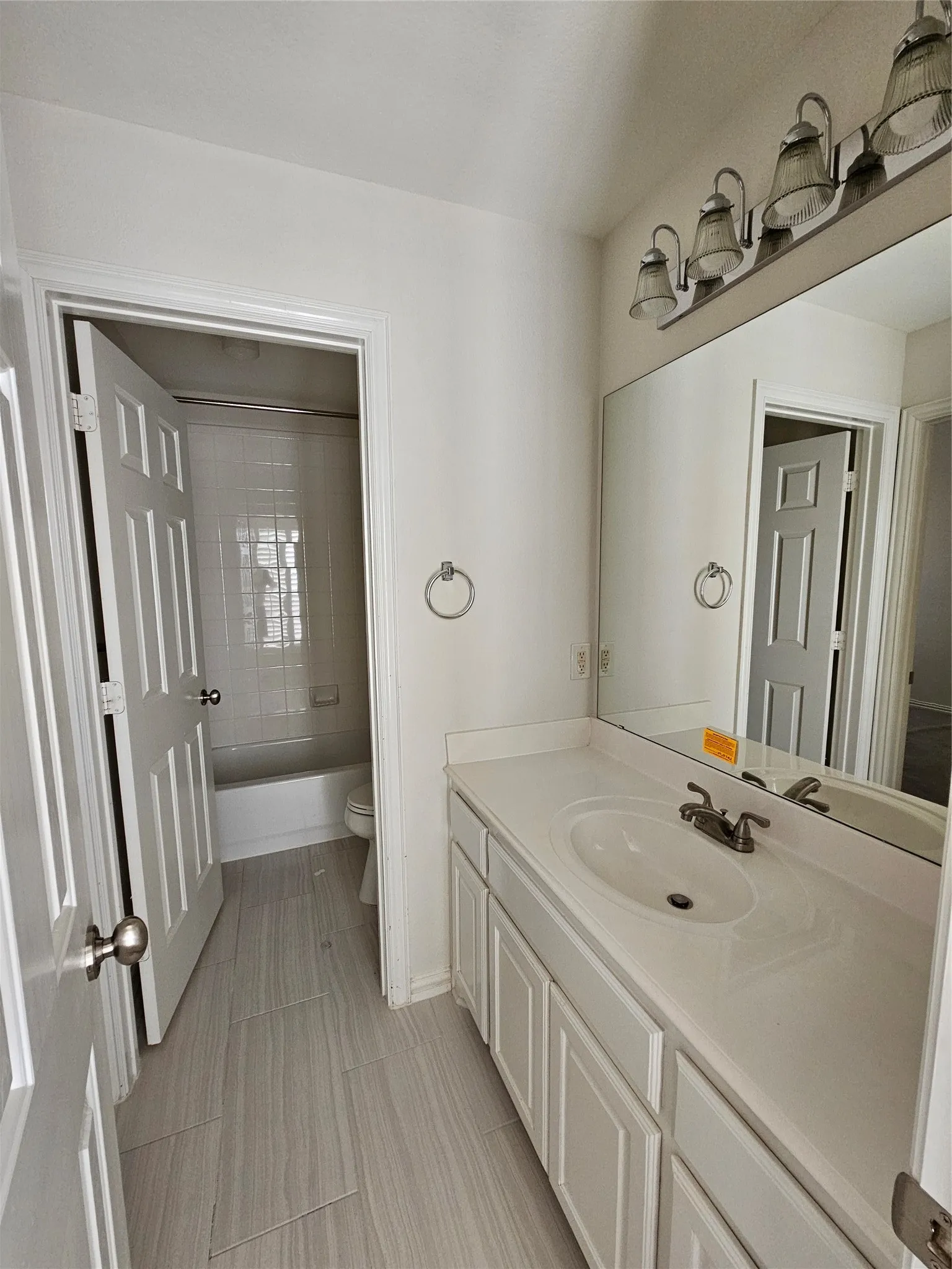 Single Family Residence For Sale in Collin County , 3904 Moonbeam Court, Plano, Texas 75074, 4 Bedroom, 4 Bathroom, 2 Garage spaces, 3,954 Sqft, built in 2001, mls#21374452, Real Estate Agent in Plano, Homes For Sale in Collin county, Homes For Sale in Plano, Realtor in Plano Texas, Real Estate Brokerage Independent Realty Texas, Luminita Cordes Realtor