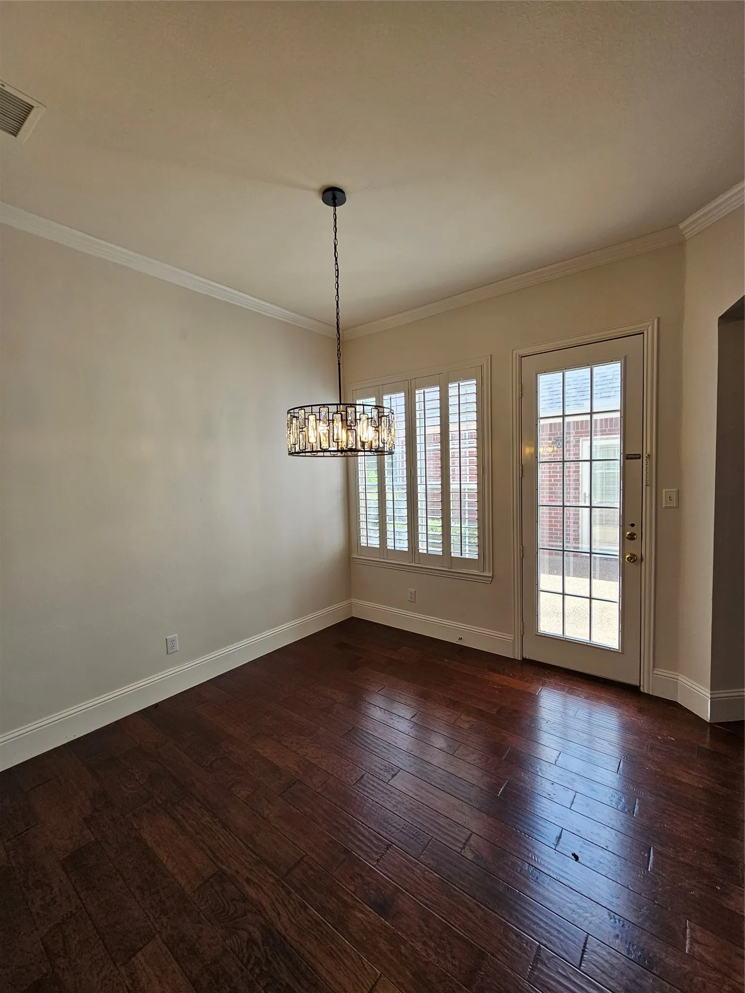 Single Family Residence For Sale in Collin County , 3904 Moonbeam Court, Plano, Texas 75074, 4 Bedroom, 4 Bathroom, 2 Garage spaces, 3,954 Sqft, built in 2001, mls#21374452, Real Estate Agent in Plano, Homes For Sale in Collin county, Homes For Sale in Plano, Realtor in Plano Texas, Real Estate Brokerage Independent Realty Texas, Luminita Cordes Realtor