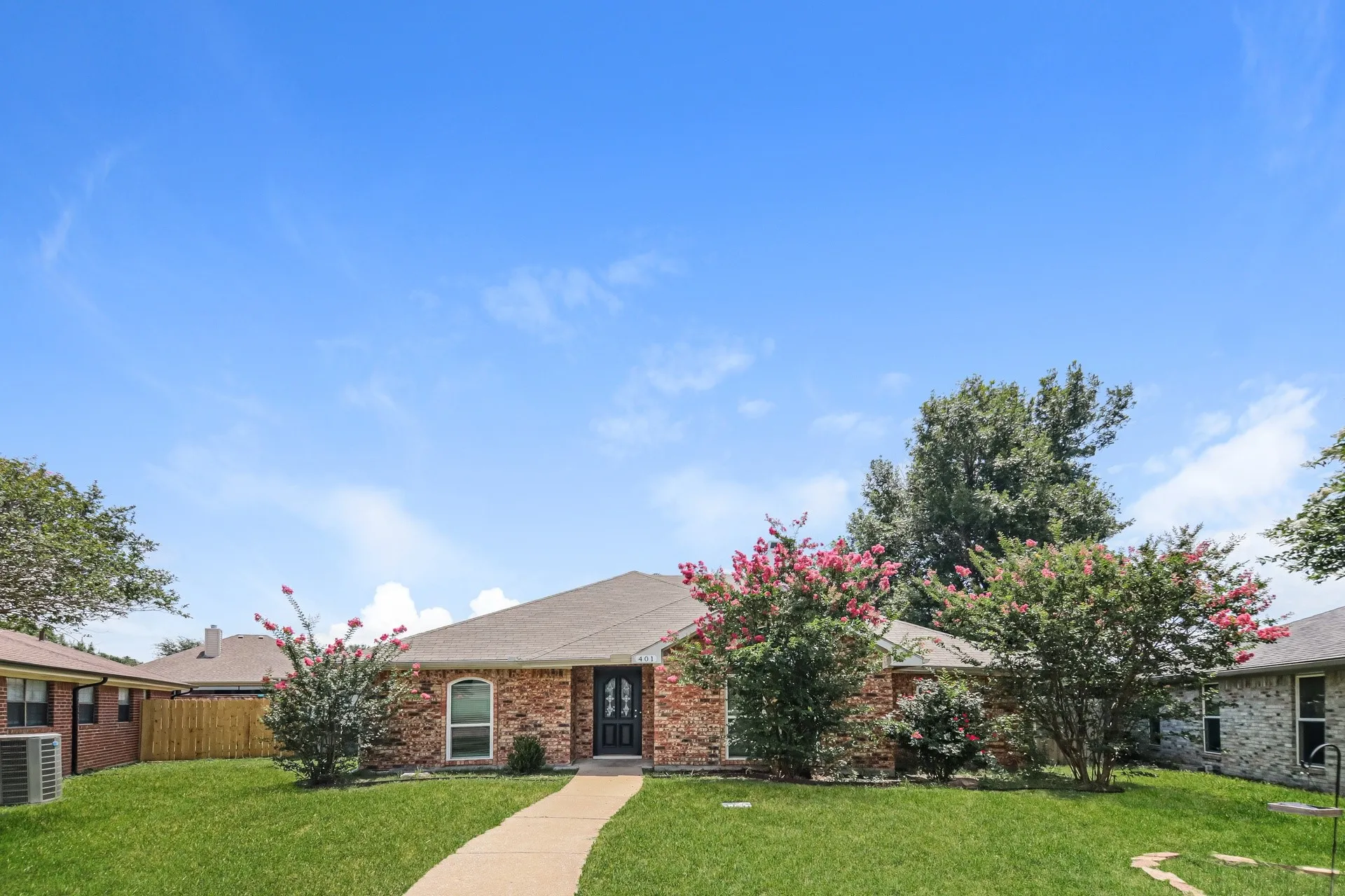 Single Family Residence For Rent in Collin County , 401 Kathy Lane, Wylie, Texas 75098, 3 Bedroom, 2 Bathroom, Garage spaces, 2,053 Sqft, built in 1986, mls#21374455, Real Estate Agent in Wylie, Homes For Rent in Collin county, Homes For Rent in Wylie, Realtor in Wylie Texas, Real Estate Brokerage Independent Realty Texas, Luminita Cordes Realtor