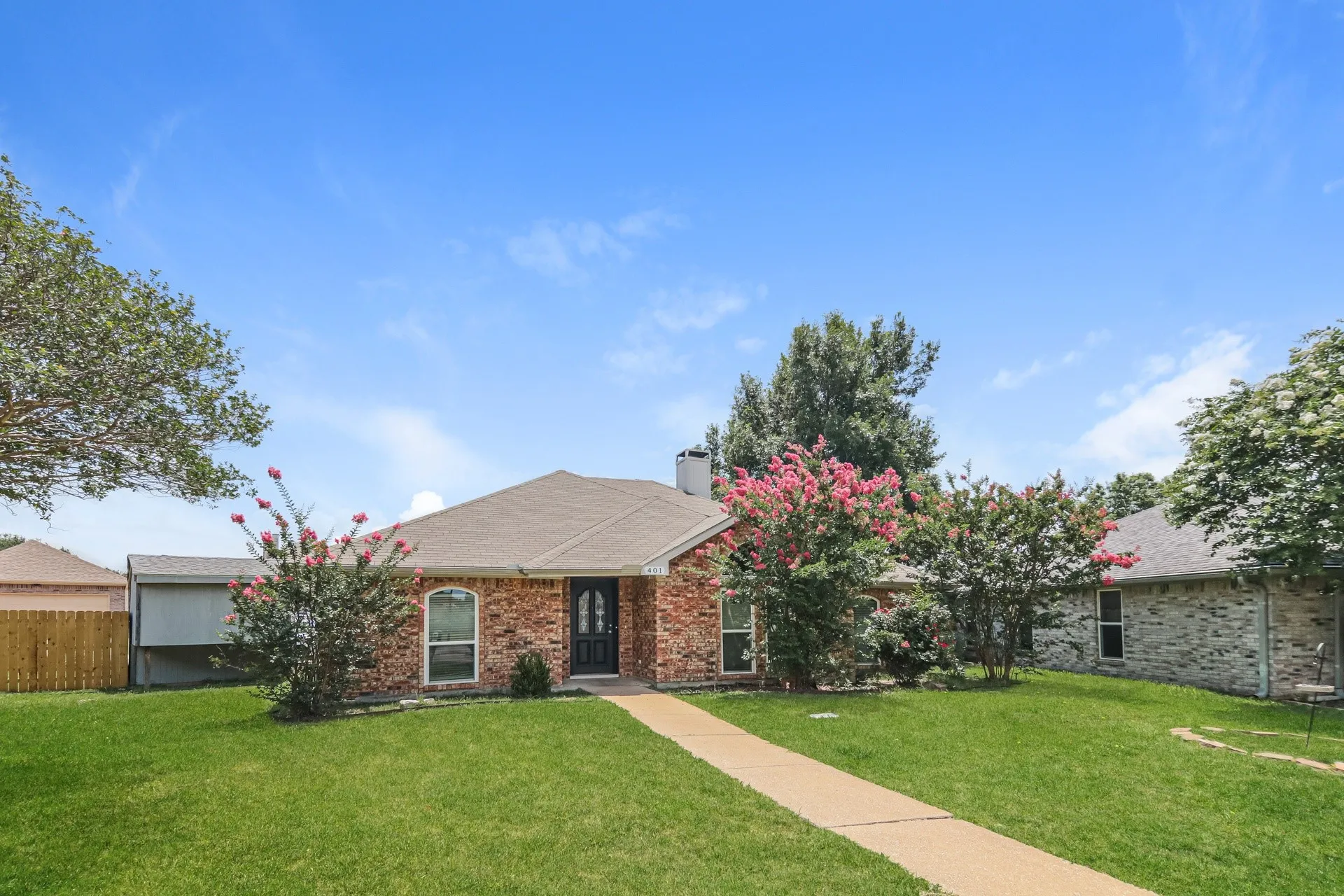 Single Family Residence For Rent in Collin County , 401 Kathy Lane, Wylie, Texas 75098, 3 Bedroom, 2 Bathroom, Garage spaces, 2,053 Sqft, built in 1986, mls#21374455, Real Estate Agent in Wylie, Homes For Rent in Collin county, Homes For Rent in Wylie, Realtor in Wylie Texas, Real Estate Brokerage Independent Realty Texas, Luminita Cordes Realtor