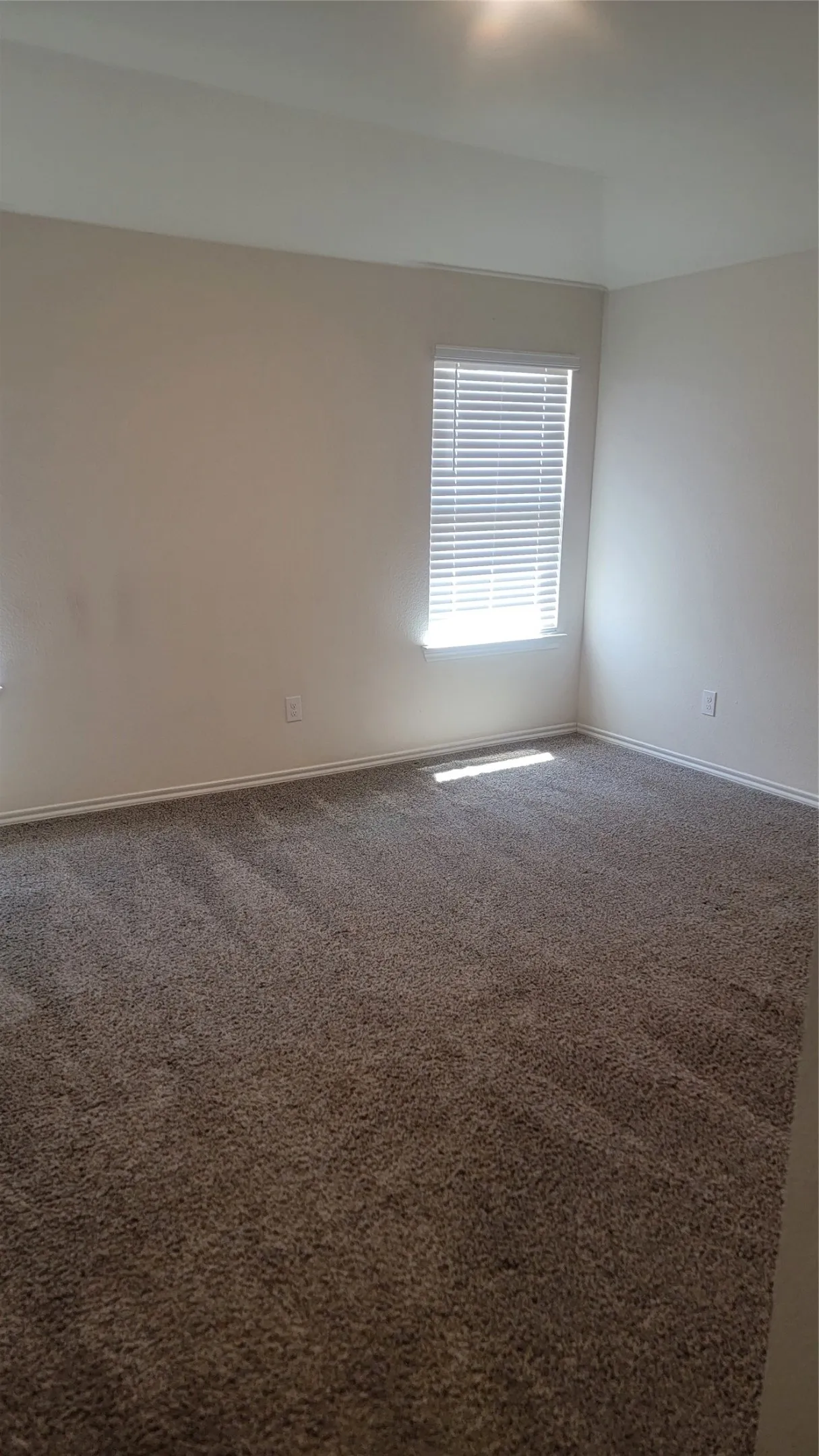 Single Family Residence For Sale in Hunt County , 808 Twin Edge Drive, Royse City, Texas 75189, 3 Bedroom, 2 Bathroom, 2 Garage spaces, 1,444 Sqft, built in 2021, mls#21373709, Real Estate Agent in Royse City, Homes For Sale in Hunt county, Homes For Sale in Royse City, Realtor in Royse City Texas, Real Estate Brokerage Independent Realty Texas, Luminita Cordes Realtor