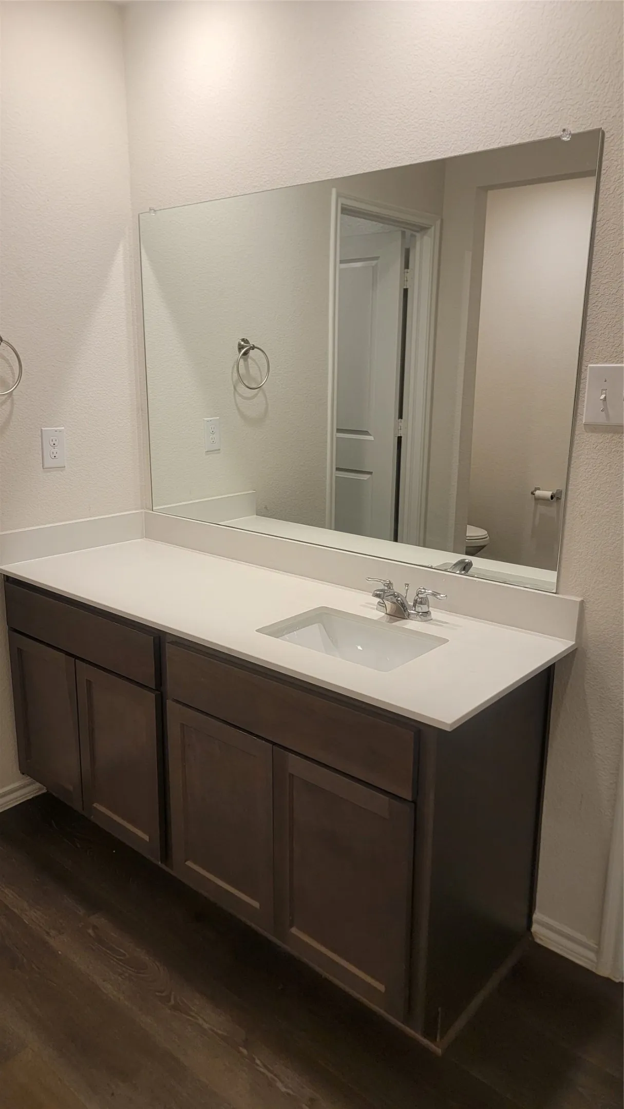 Single Family Residence For Sale in Hunt County , 808 Twin Edge Drive, Royse City, Texas 75189, 3 Bedroom, 2 Bathroom, 2 Garage spaces, 1,444 Sqft, built in 2021, mls#21373709, Real Estate Agent in Royse City, Homes For Sale in Hunt county, Homes For Sale in Royse City, Realtor in Royse City Texas, Real Estate Brokerage Independent Realty Texas, Luminita Cordes Realtor