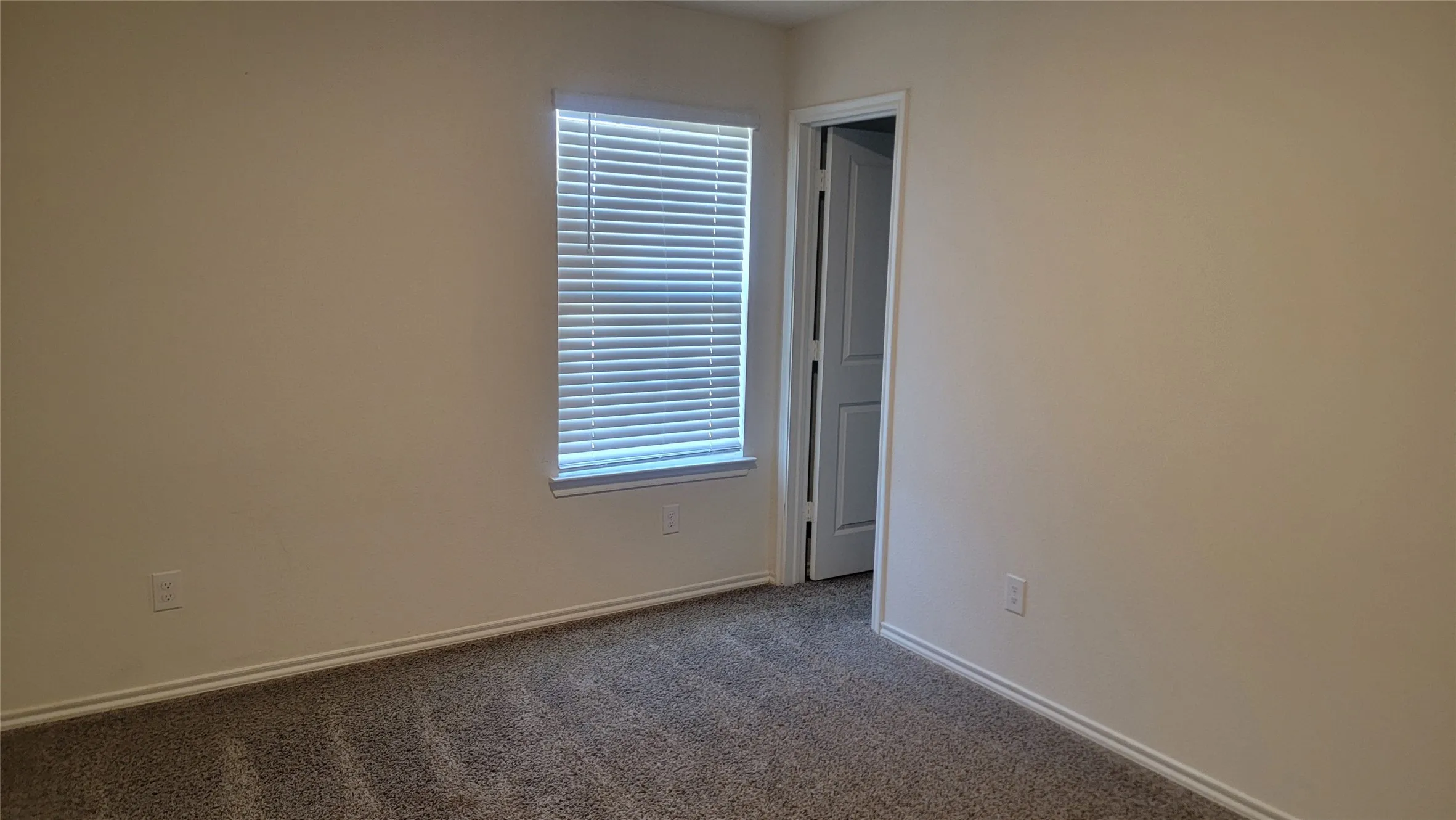 Single Family Residence For Sale in Hunt County , 808 Twin Edge Drive, Royse City, Texas 75189, 3 Bedroom, 2 Bathroom, 2 Garage spaces, 1,444 Sqft, built in 2021, mls#21373709, Real Estate Agent in Royse City, Homes For Sale in Hunt county, Homes For Sale in Royse City, Realtor in Royse City Texas, Real Estate Brokerage Independent Realty Texas, Luminita Cordes Realtor