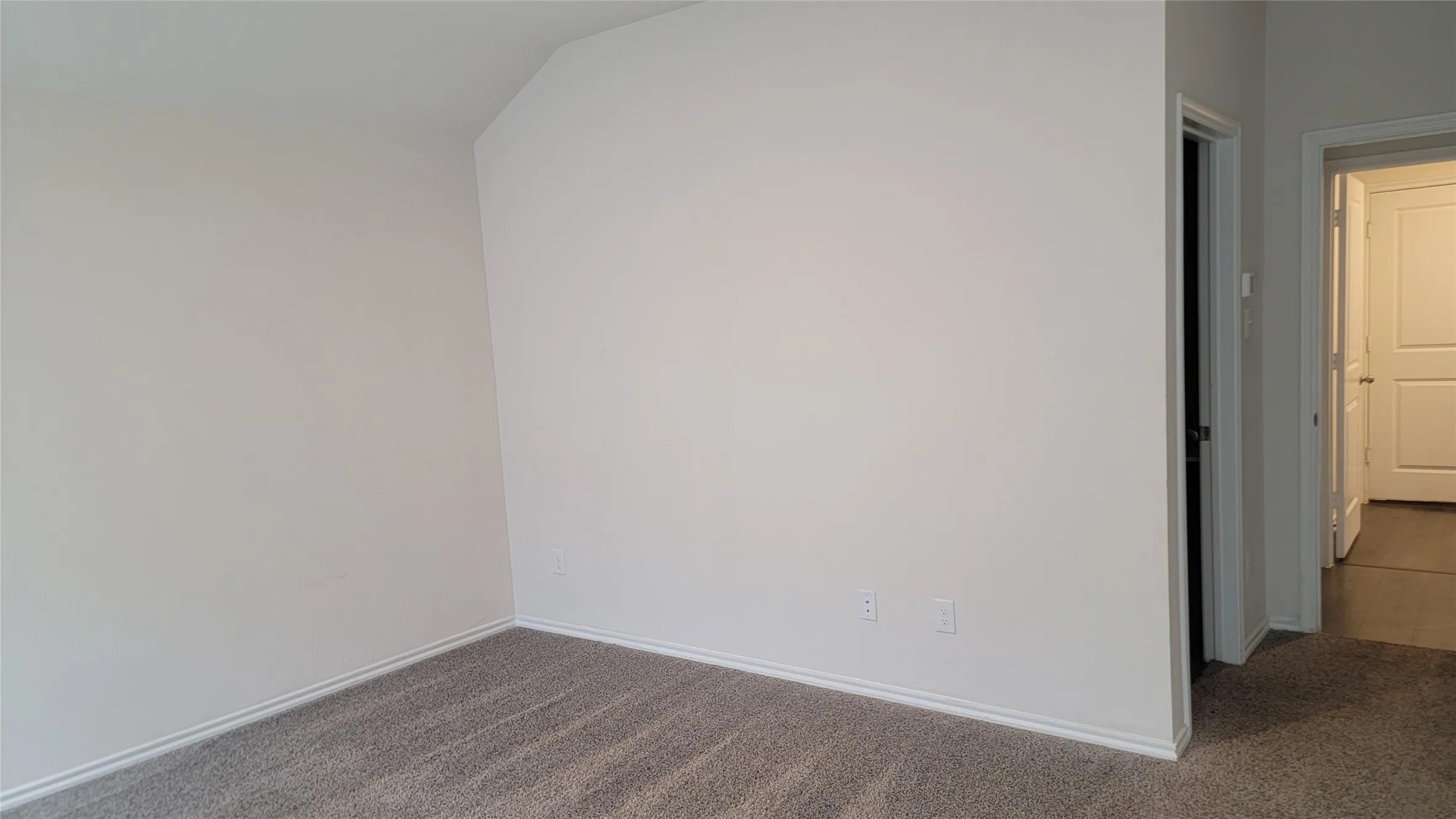 Single Family Residence For Sale in Hunt County , 808 Twin Edge Drive, Royse City, Texas 75189, 3 Bedroom, 2 Bathroom, 2 Garage spaces, 1,444 Sqft, built in 2021, mls#21373709, Real Estate Agent in Royse City, Homes For Sale in Hunt county, Homes For Sale in Royse City, Realtor in Royse City Texas, Real Estate Brokerage Independent Realty Texas, Luminita Cordes Realtor