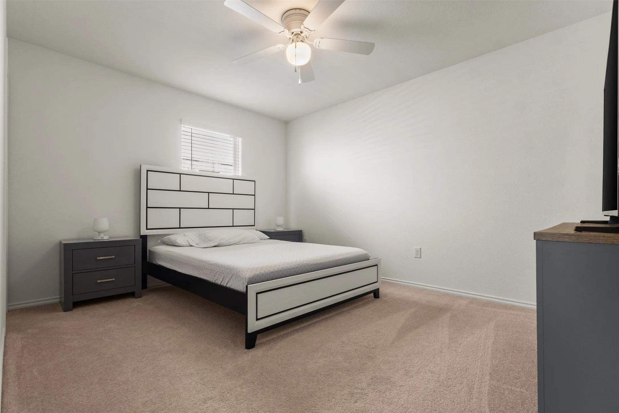Single Family Residence For Sale in Denton County , 2117 Winding Creek Way, Denton, Texas 76208, 3 Bedroom, 2 Bathroom, 2 Garage spaces, 1,624 Sqft, built in 2023, mls#21374462, Real Estate Agent in Denton, Homes For Sale in Denton county, Homes For Sale in Denton, Realtor in Denton Texas, Real Estate Brokerage Independent Realty Texas, Luminita Cordes Realtor