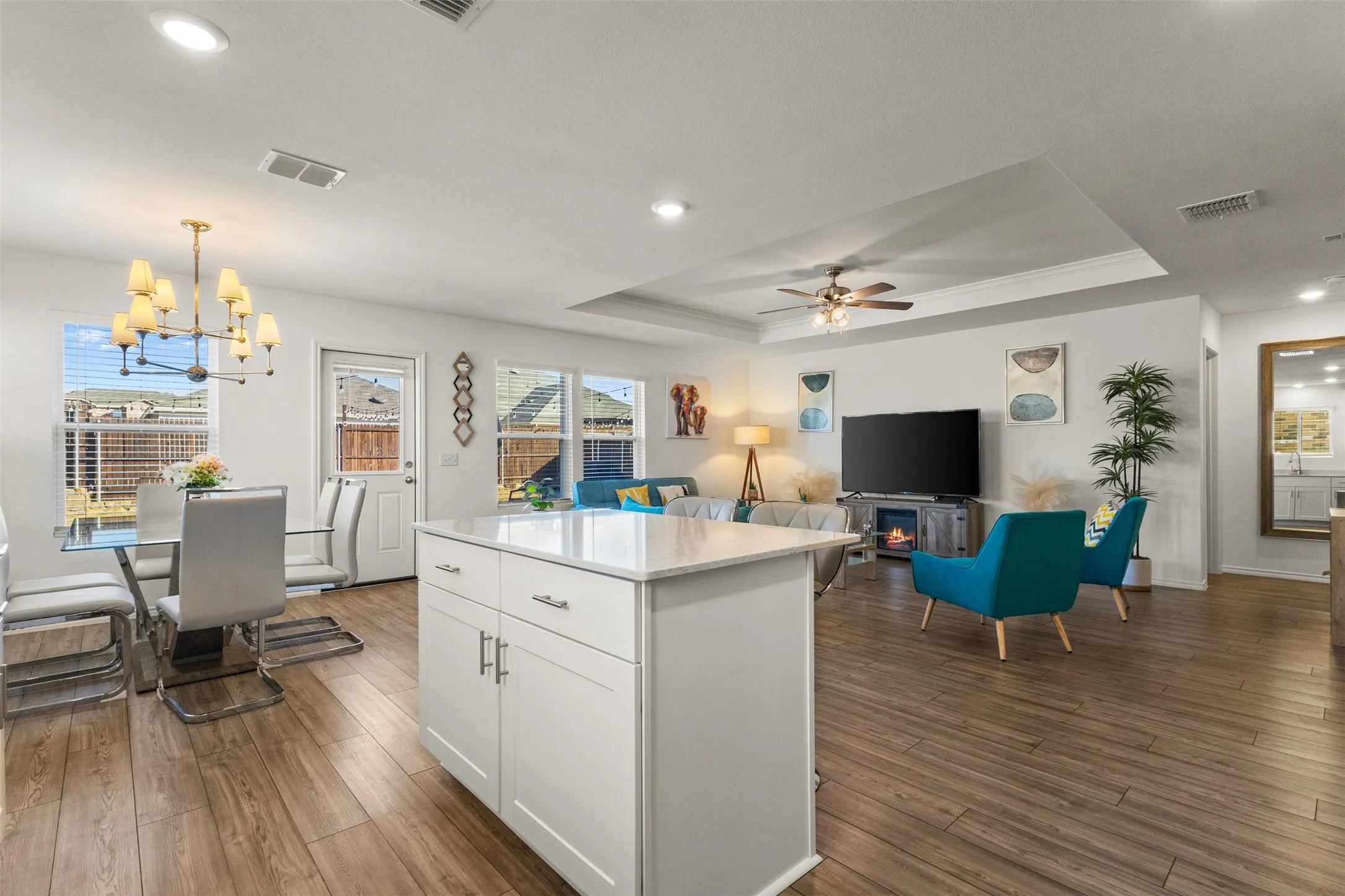 Single Family Residence For Sale in Denton County , 2117 Winding Creek Way, Denton, Texas 76208, 3 Bedroom, 2 Bathroom, 2 Garage spaces, 1,624 Sqft, built in 2023, mls#21374462, Real Estate Agent in Denton, Homes For Sale in Denton county, Homes For Sale in Denton, Realtor in Denton Texas, Real Estate Brokerage Independent Realty Texas, Luminita Cordes Realtor