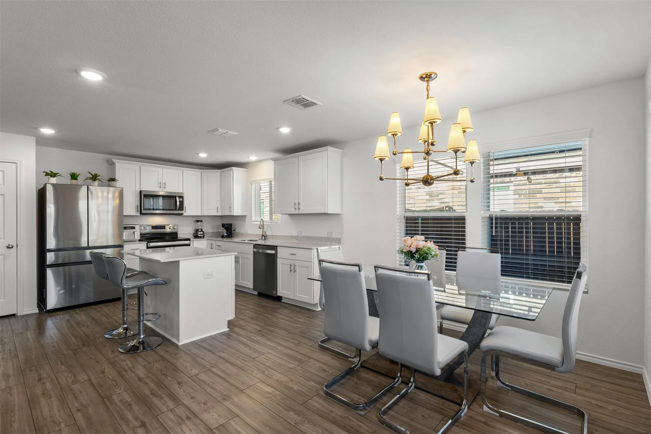 Single Family Residence For Sale in Denton County , 2117 Winding Creek Way, Denton, Texas 76208, 3 Bedroom, 2 Bathroom, 2 Garage spaces, 1,624 Sqft, built in 2023, mls#21374462, Real Estate Agent in Denton, Homes For Sale in Denton county, Homes For Sale in Denton, Realtor in Denton Texas, Real Estate Brokerage Independent Realty Texas, Luminita Cordes Realtor