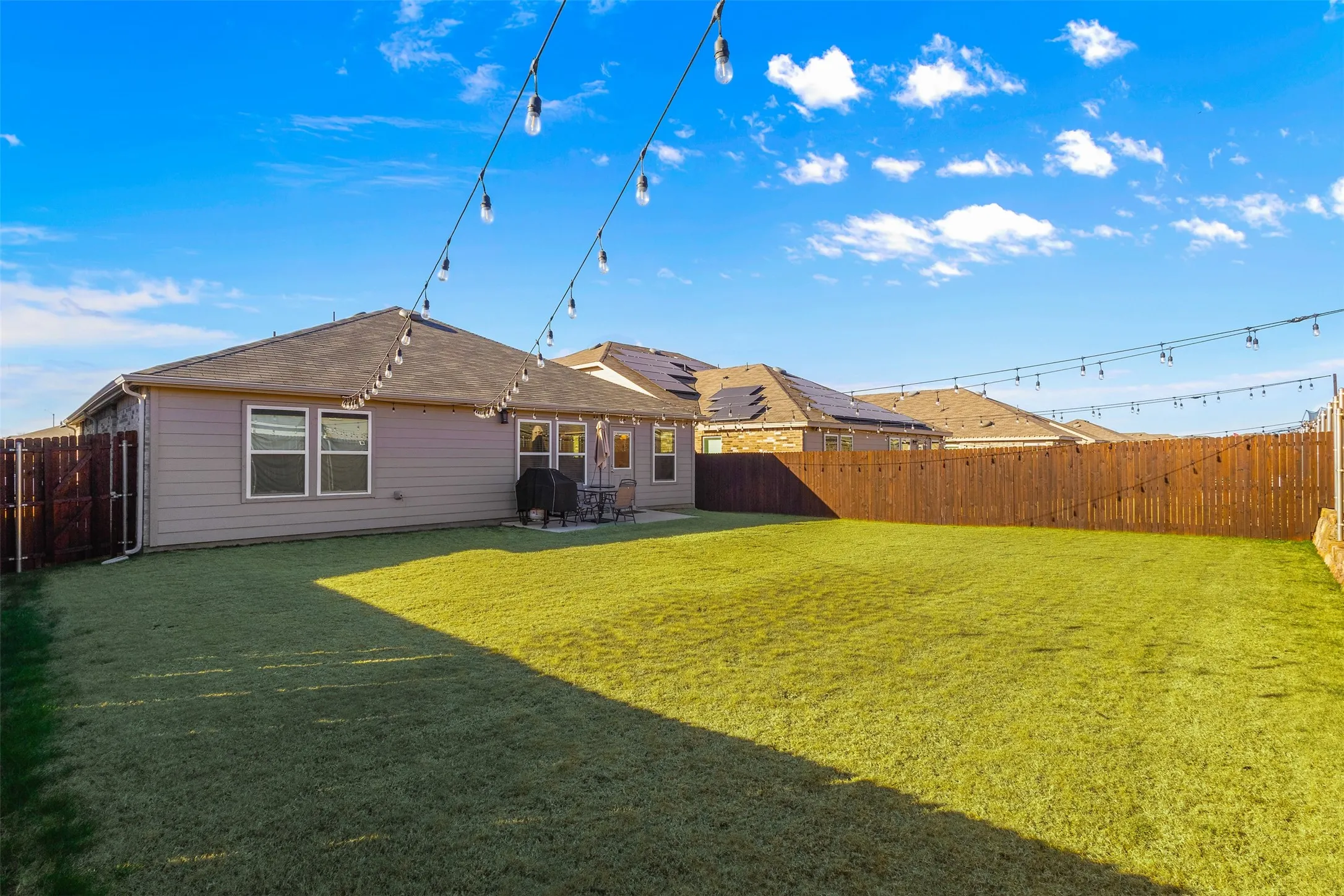 Single Family Residence For Sale in Denton County , 2117 Winding Creek Way, Denton, Texas 76208, 3 Bedroom, 2 Bathroom, 2 Garage spaces, 1,624 Sqft, built in 2023, mls#21374462, Real Estate Agent in Denton, Homes For Sale in Denton county, Homes For Sale in Denton, Realtor in Denton Texas, Real Estate Brokerage Independent Realty Texas, Luminita Cordes Realtor
