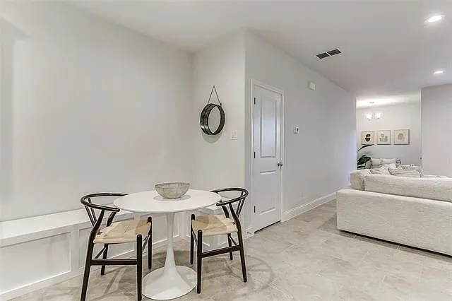 Single Family Residence For Sale in Tarrant County , 6717 Windlord Drive, Fort Worth, Texas 76179, 3 Bedroom, 3 Bathroom, 2 Garage spaces, 2,003 Sqft, built in 2020, mls#21373837, Real Estate Agent in Fort Worth, Homes For Sale in Tarrant county, Homes For Sale in Fort Worth, Realtor in Fort Worth Texas, Real Estate Brokerage Independent Realty Texas, Luminita Cordes Realtor