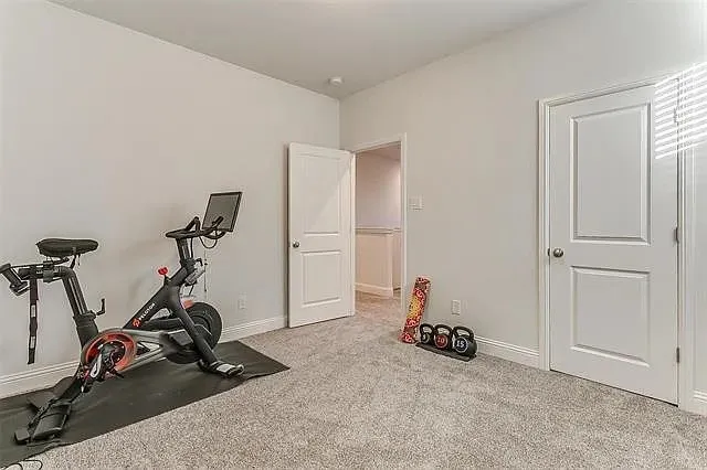 2nd bedroom