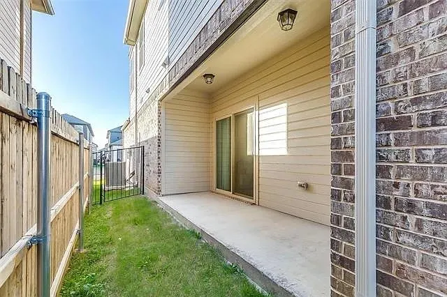 Single Family Residence For Sale in Tarrant County , 6717 Windlord Drive, Fort Worth, Texas 76179, 3 Bedroom, 3 Bathroom, 2 Garage spaces, 2,003 Sqft, built in 2020, mls#21373837, Real Estate Agent in Fort Worth, Homes For Sale in Tarrant county, Homes For Sale in Fort Worth, Realtor in Fort Worth Texas, Real Estate Brokerage Independent Realty Texas, Luminita Cordes Realtor
