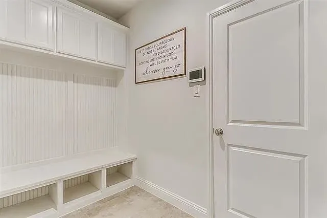Garage​​‌​​​​‌​​‌‌​‌‌​​​‌‌​‌​‌​‌​​​‌​​ entry