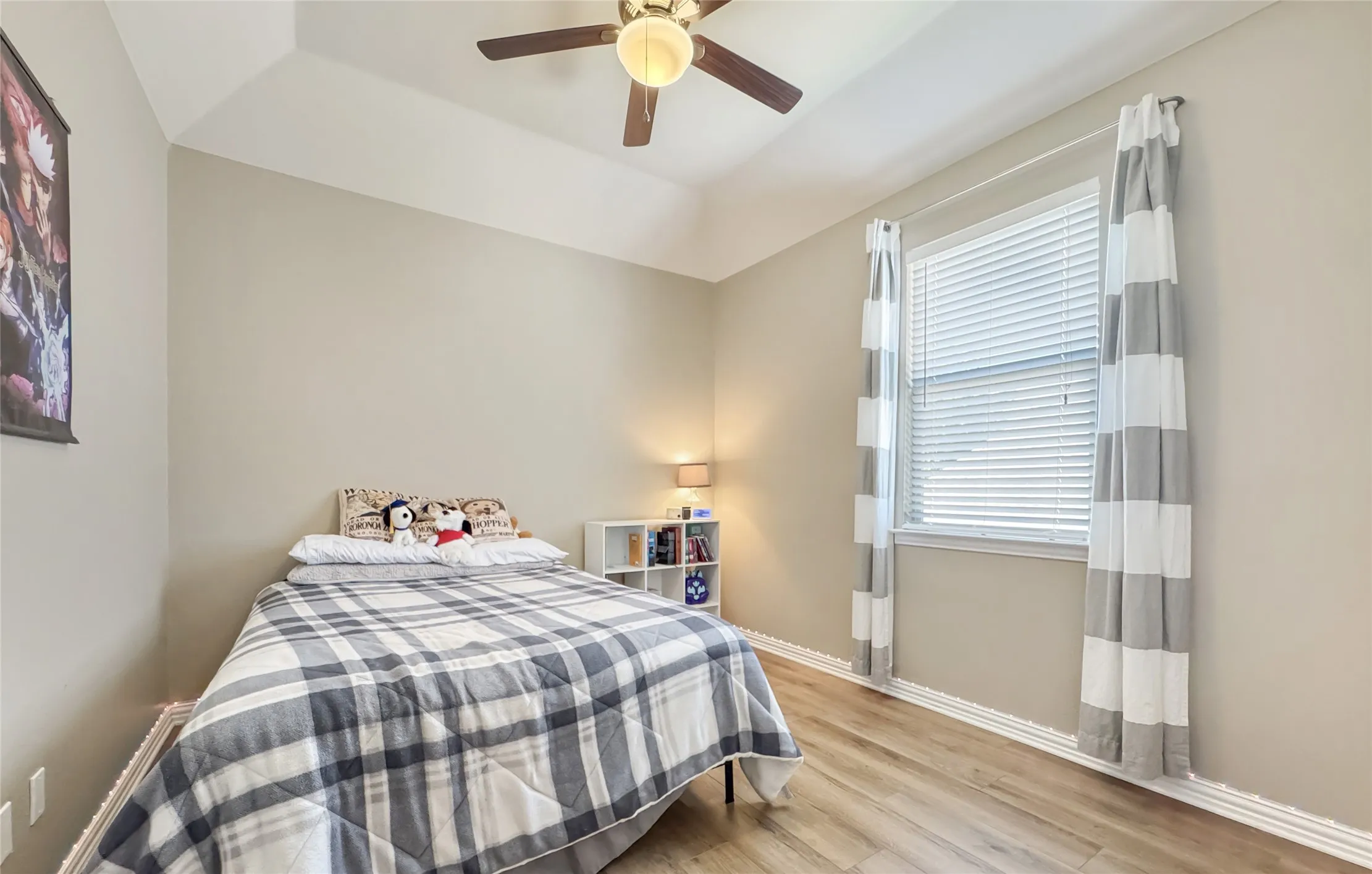 Additional bedroom on 2nd floor
