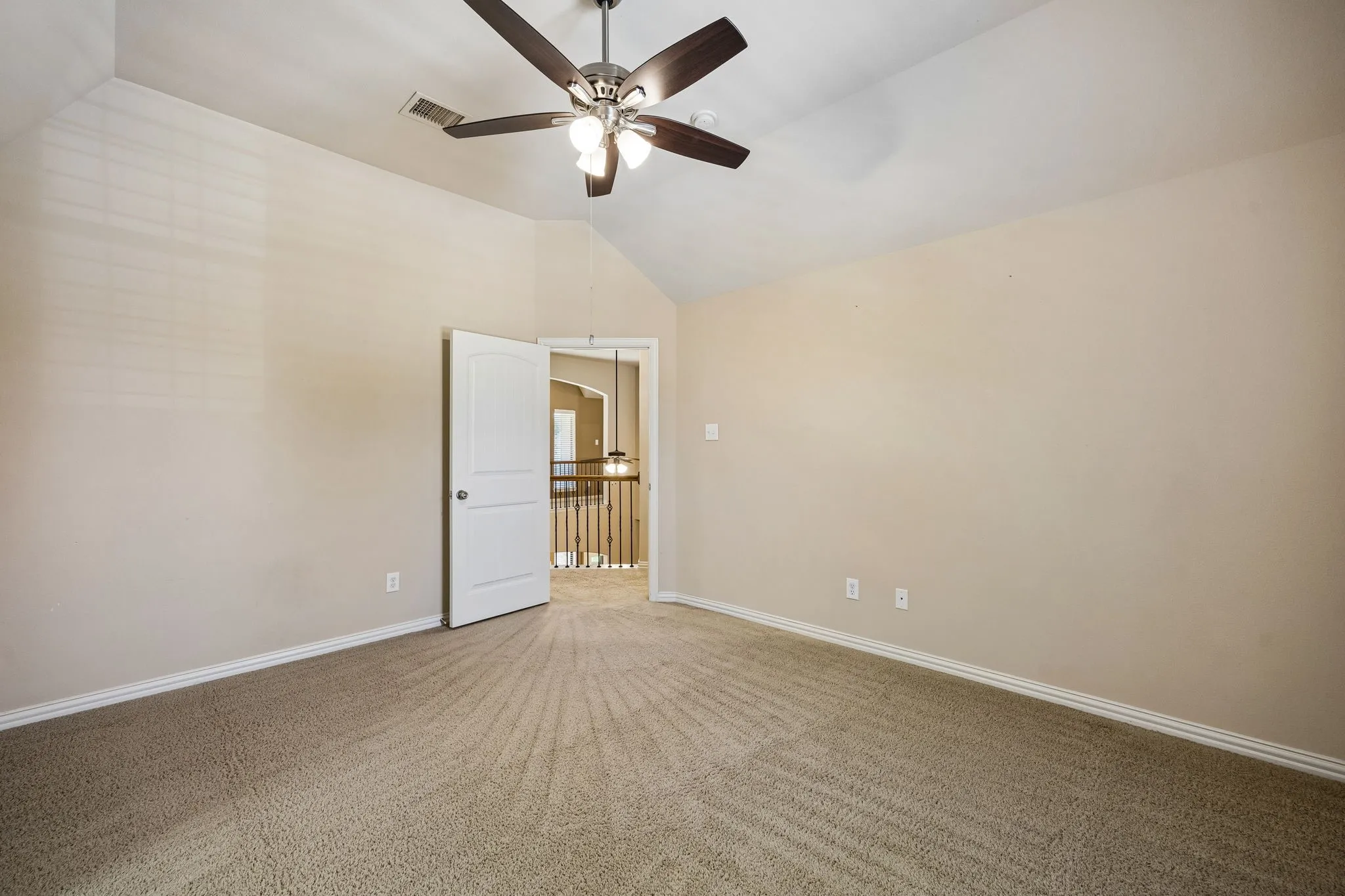 Single Family Residence For Sale in Denton County , 1400 Prairie Drive, Carrollton, Texas 75007, 4 Bedroom, 4 Bathroom, 3 Garage spaces, 4,218 Sqft, built in 2007, mls#21374397, Real Estate Agent in Carrollton, Homes For Sale in Denton county, Homes For Sale in Carrollton, Realtor in Carrollton Texas, Real Estate Brokerage Independent Realty Texas, Luminita Cordes Realtor