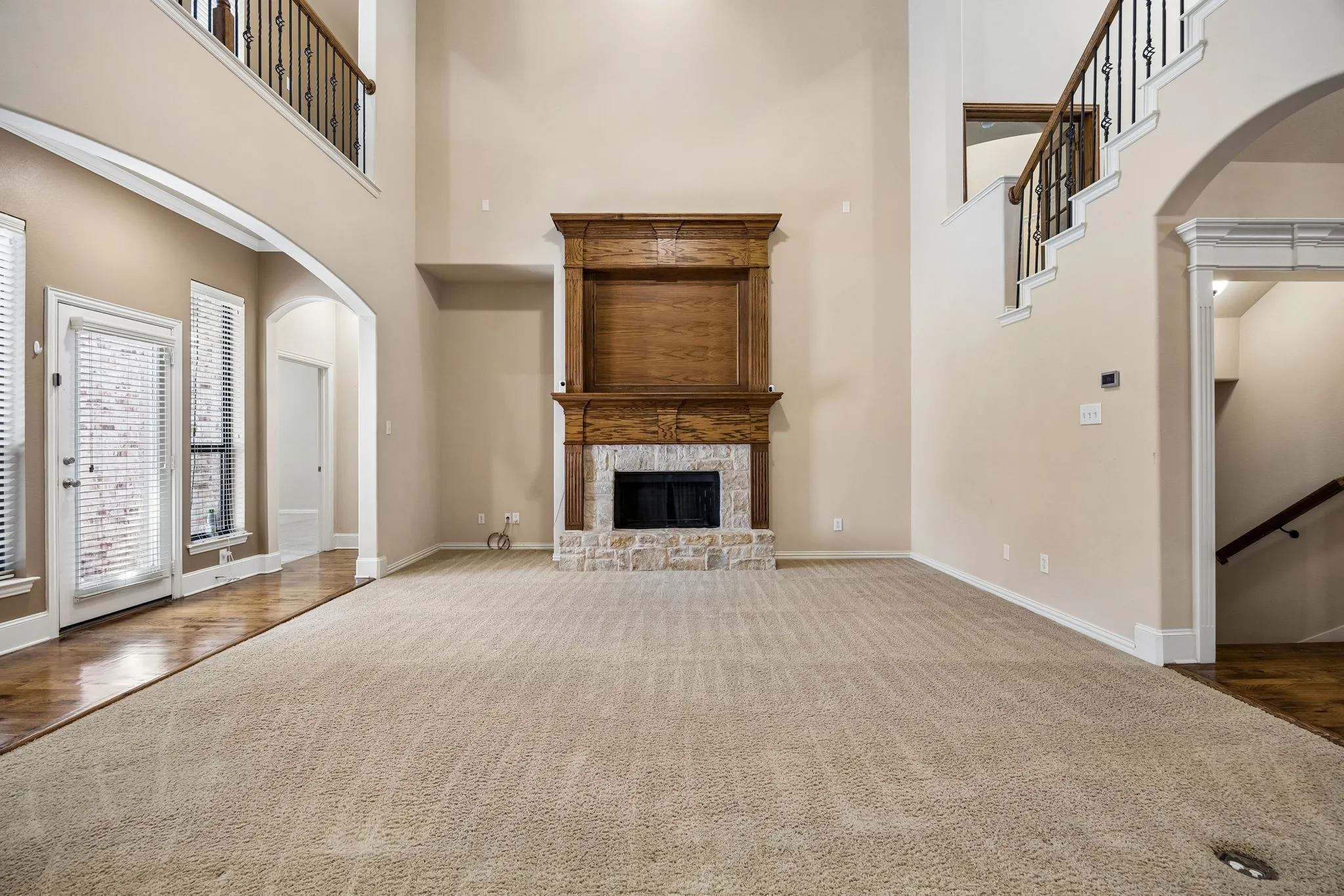 Single Family Residence For Sale in Denton County , 1400 Prairie Drive, Carrollton, Texas 75007, 4 Bedroom, 4 Bathroom, 3 Garage spaces, 4,218 Sqft, built in 2007, mls#21374397, Real Estate Agent in Carrollton, Homes For Sale in Denton county, Homes For Sale in Carrollton, Realtor in Carrollton Texas, Real Estate Brokerage Independent Realty Texas, Luminita Cordes Realtor