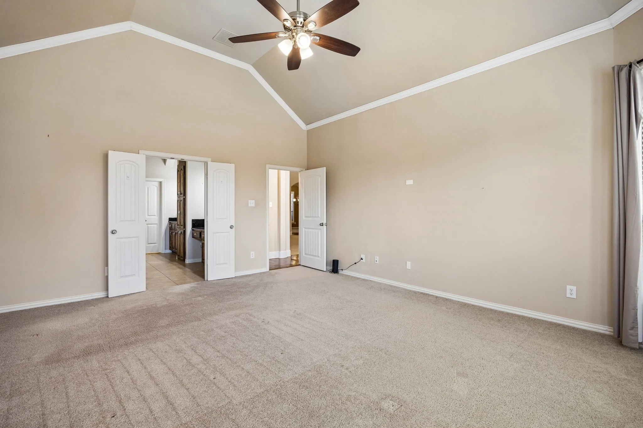 Single Family Residence For Sale in Denton County , 1400 Prairie Drive, Carrollton, Texas 75007, 4 Bedroom, 4 Bathroom, 3 Garage spaces, 4,218 Sqft, built in 2007, mls#21374397, Real Estate Agent in Carrollton, Homes For Sale in Denton county, Homes For Sale in Carrollton, Realtor in Carrollton Texas, Real Estate Brokerage Independent Realty Texas, Luminita Cordes Realtor
