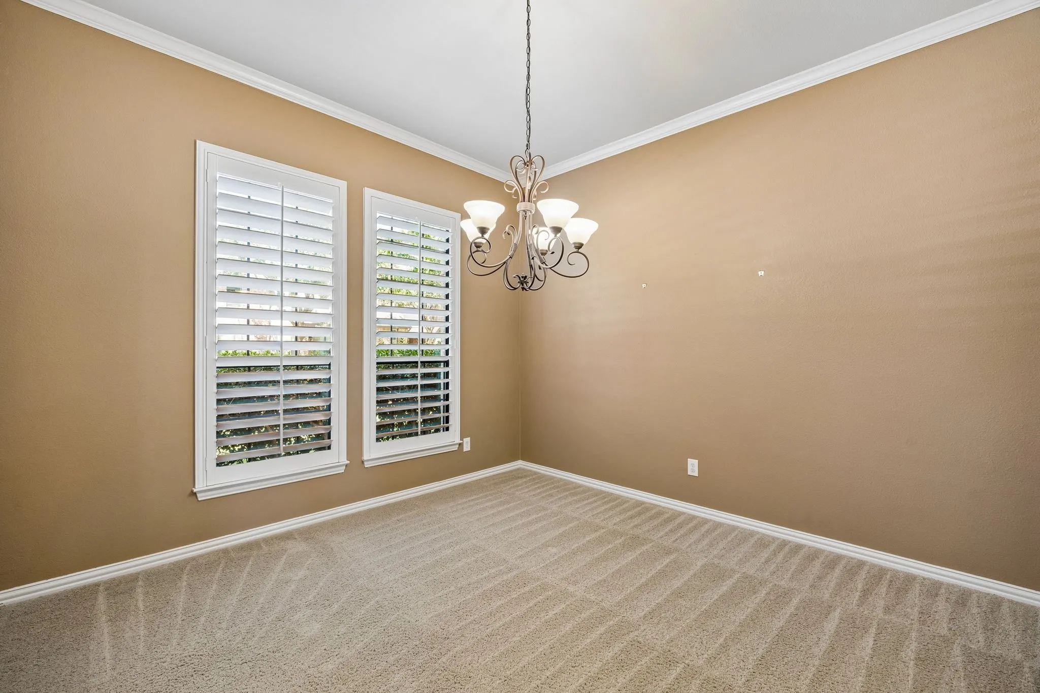 Single Family Residence For Sale in Denton County , 1400 Prairie Drive, Carrollton, Texas 75007, 4 Bedroom, 4 Bathroom, 3 Garage spaces, 4,218 Sqft, built in 2007, mls#21374397, Real Estate Agent in Carrollton, Homes For Sale in Denton county, Homes For Sale in Carrollton, Realtor in Carrollton Texas, Real Estate Brokerage Independent Realty Texas, Luminita Cordes Realtor