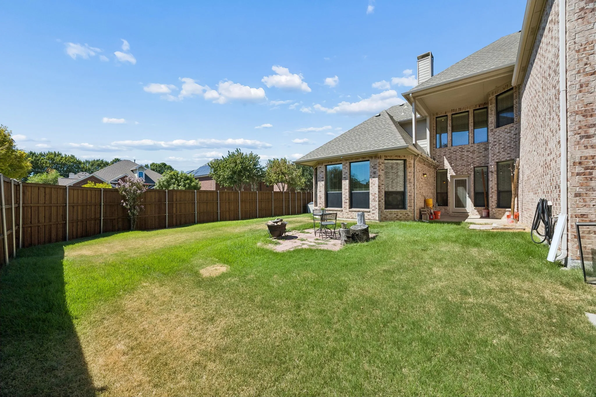 Single Family Residence For Sale in Denton County , 1400 Prairie Drive, Carrollton, Texas 75007, 4 Bedroom, 4 Bathroom, 3 Garage spaces, 4,218 Sqft, built in 2007, mls#21374397, Real Estate Agent in Carrollton, Homes For Sale in Denton county, Homes For Sale in Carrollton, Realtor in Carrollton Texas, Real Estate Brokerage Independent Realty Texas, Luminita Cordes Realtor