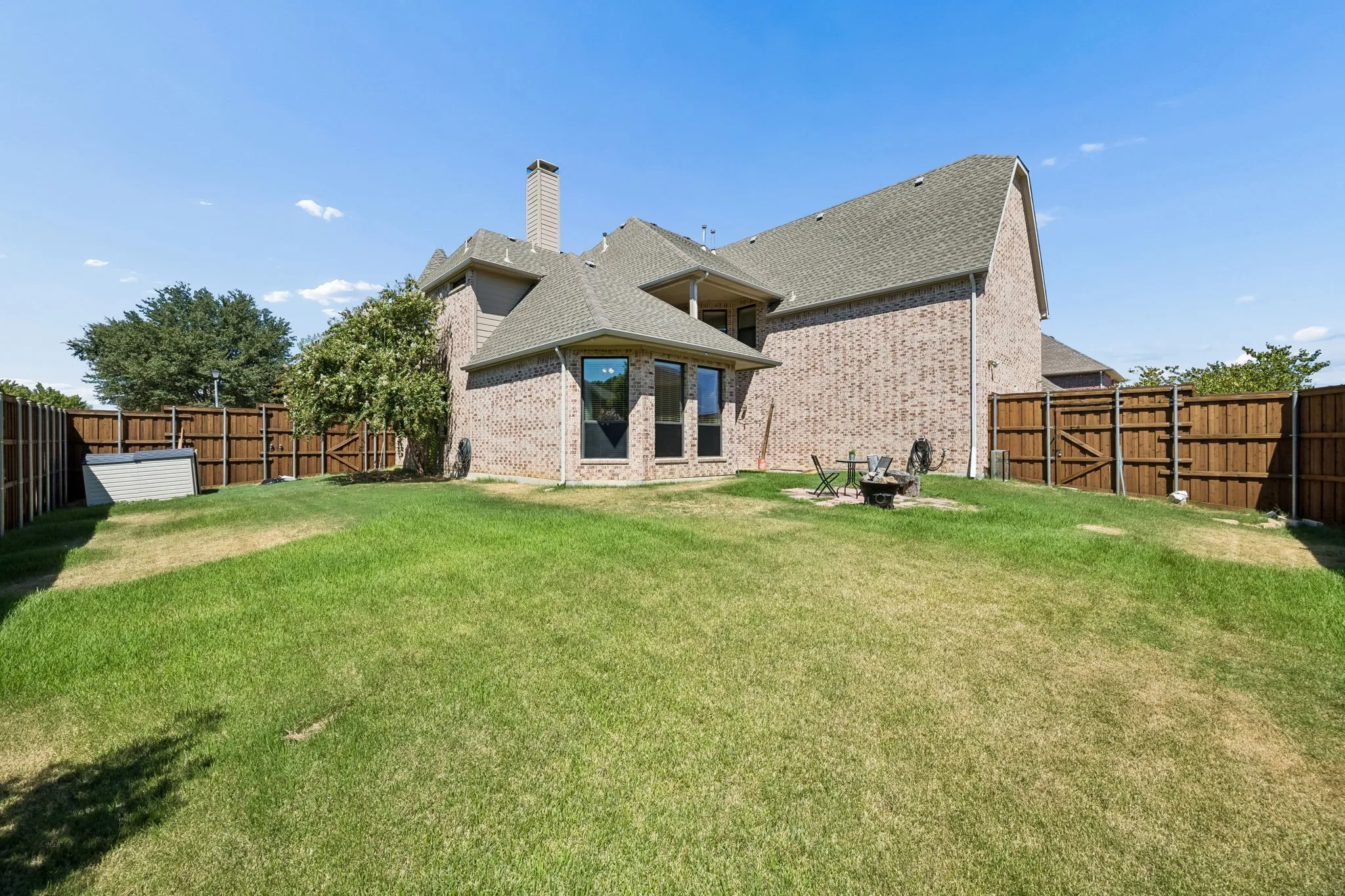 Single Family Residence For Sale in Denton County , 1400 Prairie Drive, Carrollton, Texas 75007, 4 Bedroom, 4 Bathroom, 3 Garage spaces, 4,218 Sqft, built in 2007, mls#21374397, Real Estate Agent in Carrollton, Homes For Sale in Denton county, Homes For Sale in Carrollton, Realtor in Carrollton Texas, Real Estate Brokerage Independent Realty Texas, Luminita Cordes Realtor