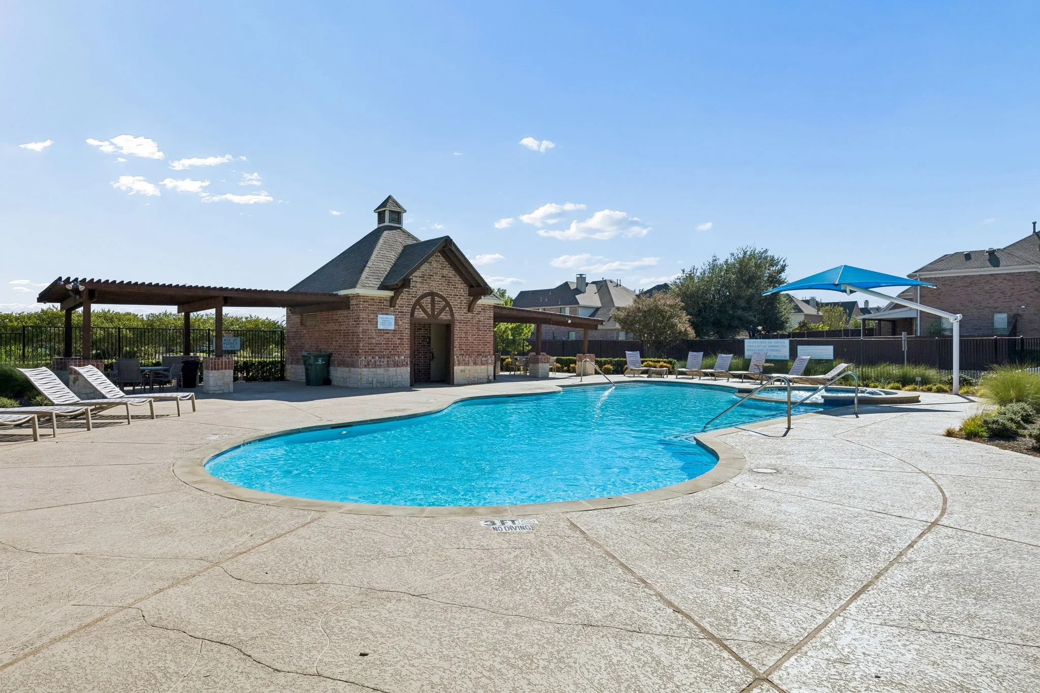 Single Family Residence For Sale in Denton County , 1400 Prairie Drive, Carrollton, Texas 75007, 4 Bedroom, 4 Bathroom, 3 Garage spaces, 4,218 Sqft, built in 2007, mls#21374397, Real Estate Agent in Carrollton, Homes For Sale in Denton county, Homes For Sale in Carrollton, Realtor in Carrollton Texas, Real Estate Brokerage Independent Realty Texas, Luminita Cordes Realtor
