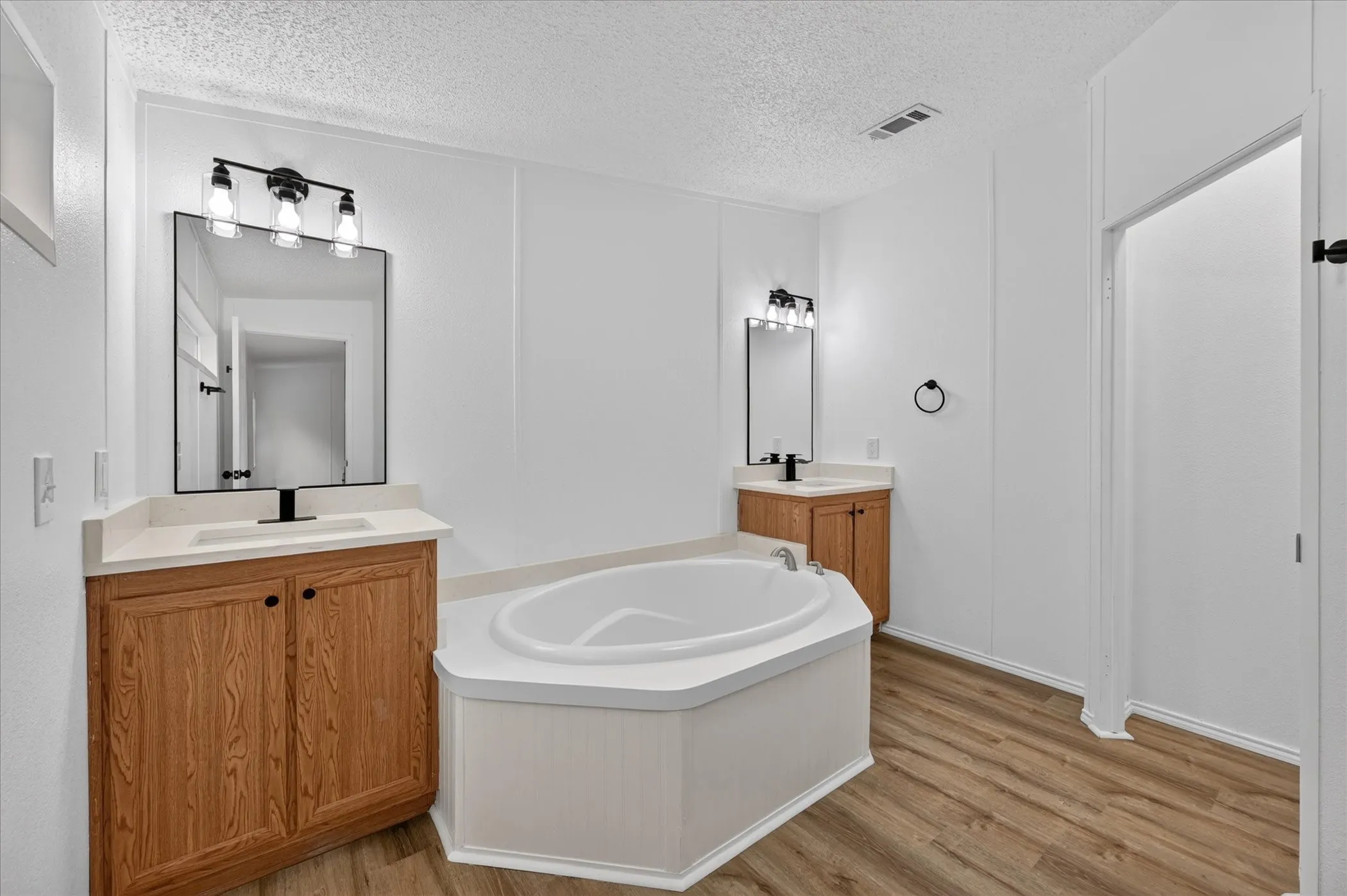 Mobile Home For Sale in Johnson County , 3713 Shady Lane, Joshua, Texas 76058, 3 Bedroom, 2 Bathroom, Garage spaces, 1,800 Sqft, built in 2006, mls#21372681, Real Estate Agent in Joshua, Homes For Sale in Johnson county, Homes For Sale in Joshua, Realtor in Joshua Texas, Real Estate Brokerage Independent Realty Texas, Luminita Cordes Realtor