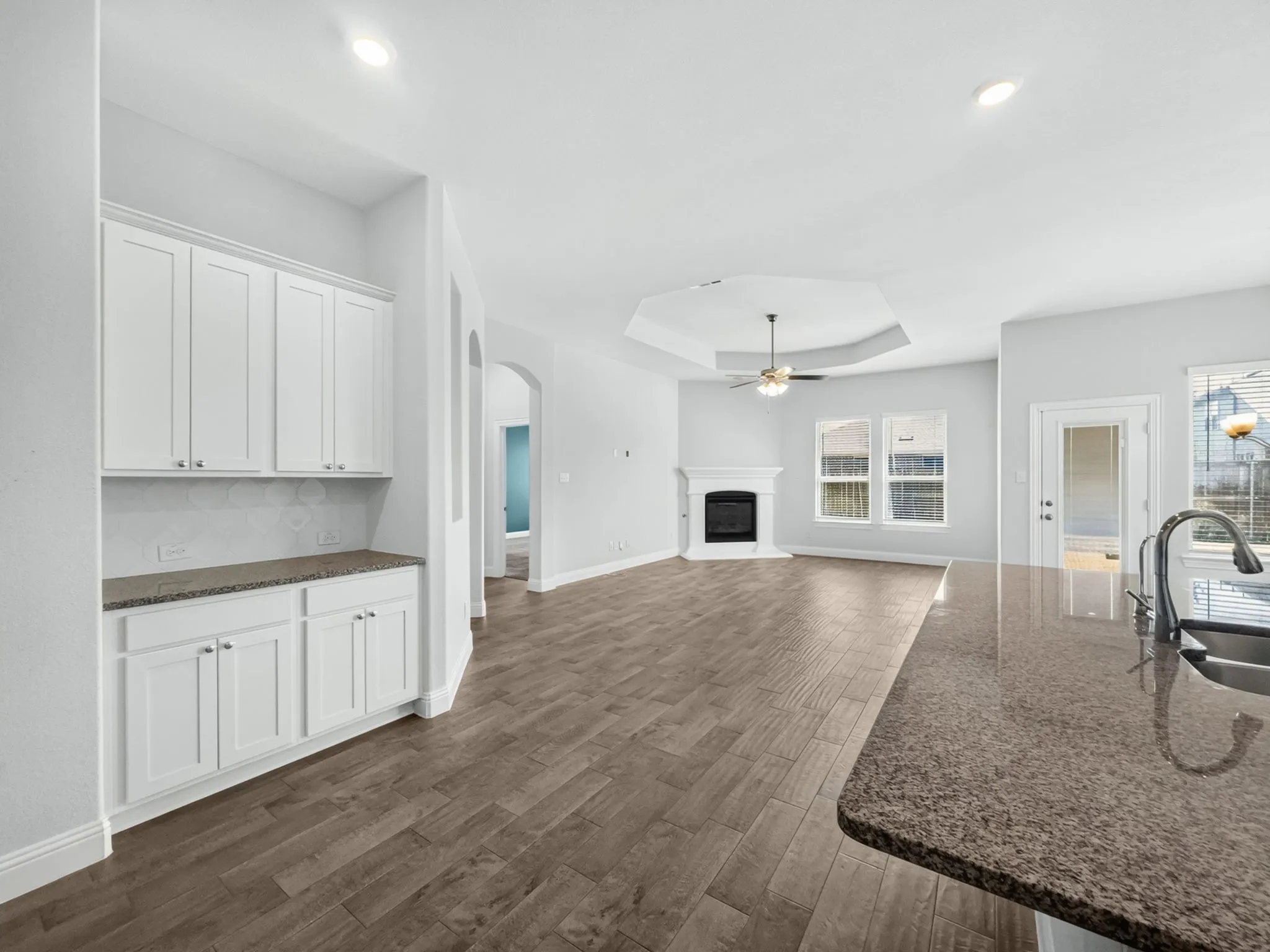 Single Family Residence For Sale in Denton County , 6204 Cheshire Street, Celina, Texas 76227, 4 Bedroom, 2 Bathroom, 2 Garage spaces, 2,033 Sqft, built in 2020, mls#21367402, Real Estate Agent in Celina, Homes For Sale in Denton county, Homes For Sale in Celina, Realtor in Celina Texas, Real Estate Brokerage Independent Realty Texas, Luminita Cordes Realtor