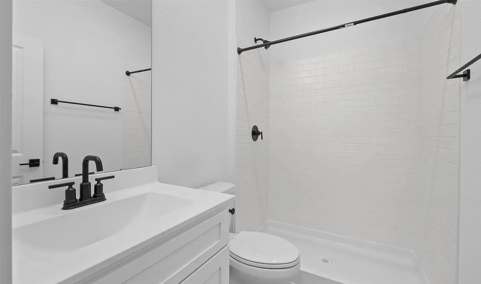 Single Family Residence For Rent in Grayson County , 549 Ridgewood Drive, Van Alstyne, Texas 75495, 4 Bedroom, 3 Bathroom, 2 Garage spaces, 2,306 Sqft, built in 2024, mls#21374475, Real Estate Agent in Van Alstyne, Homes For Rent in Grayson county, Homes For Rent in Van Alstyne, Realtor in Van Alstyne Texas, Real Estate Brokerage Independent Realty Texas, Luminita Cordes Realtor