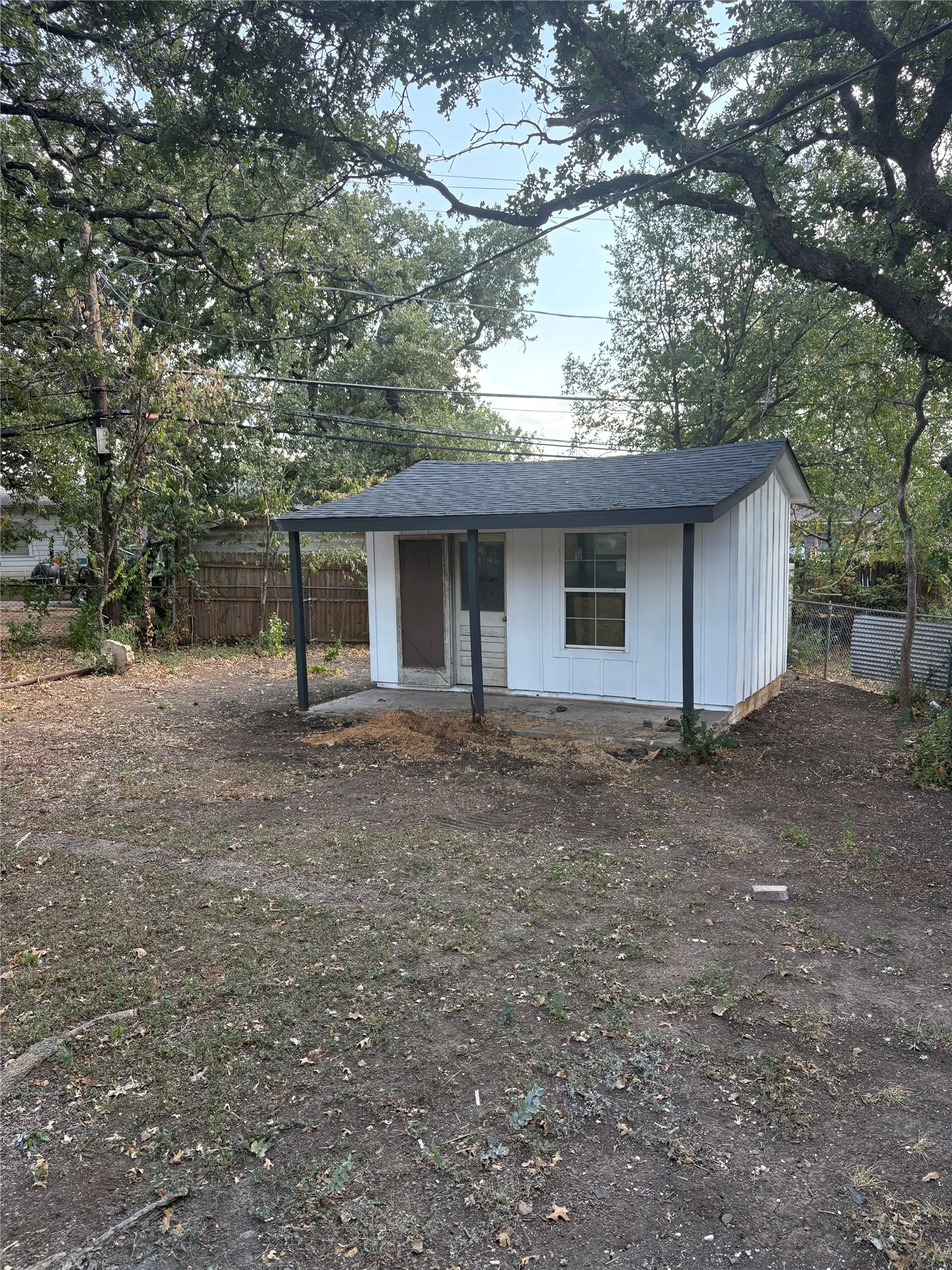 Single Family Residence For Sale in Tarrant County , 5536 Greenlee Street, Fort Worth, Texas 76112, 3 Bedroom, 3 Bathroom, Garage spaces, 1,107 Sqft, built in 1949, mls#21367228, Real Estate Agent in Fort Worth, Homes For Sale in Tarrant county, Homes For Sale in Fort Worth, Realtor in Fort Worth Texas, Real Estate Brokerage Independent Realty Texas, Luminita Cordes Realtor