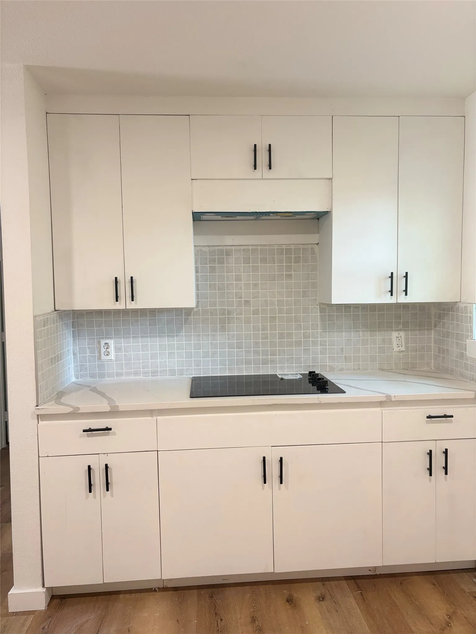 Single Family Residence For Sale in Tarrant County , 5536 Greenlee Street, Fort Worth, Texas 76112, 3 Bedroom, 3 Bathroom, Garage spaces, 1,107 Sqft, built in 1949, mls#21367228, Real Estate Agent in Fort Worth, Homes For Sale in Tarrant county, Homes For Sale in Fort Worth, Realtor in Fort Worth Texas, Real Estate Brokerage Independent Realty Texas, Luminita Cordes Realtor