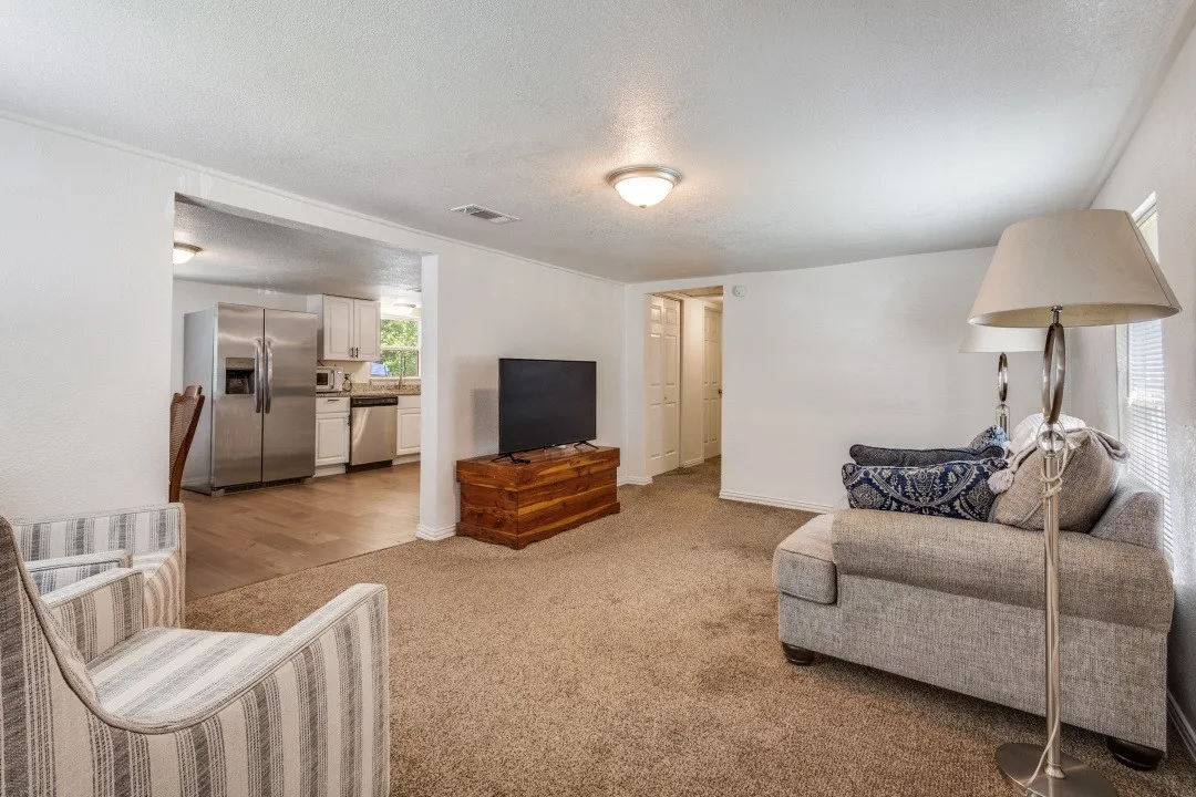 Single Family Residence For Sale in Grayson County , 1205 W Birge Street, Sherman, Texas 75092, 2 Bedroom, 1 Bathroom, Garage spaces, 991 Sqft, built in 1940, mls#21374481, Real Estate Agent in Sherman, Homes For Sale in Grayson county, Homes For Sale in Sherman, Realtor in Sherman Texas, Real Estate Brokerage Independent Realty Texas, Luminita Cordes Realtor
