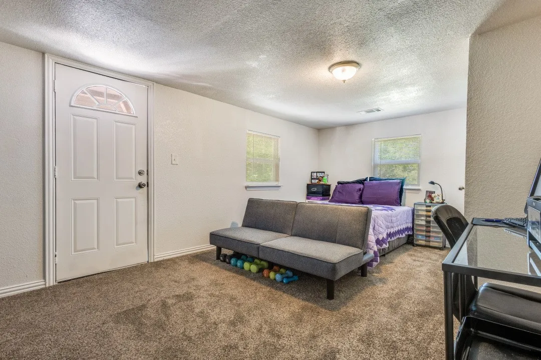 Single Family Residence For Sale in Grayson County , 1205 W Birge Street, Sherman, Texas 75092, 2 Bedroom, 1 Bathroom, Garage spaces, 991 Sqft, built in 1940, mls#21374481, Real Estate Agent in Sherman, Homes For Sale in Grayson county, Homes For Sale in Sherman, Realtor in Sherman Texas, Real Estate Brokerage Independent Realty Texas, Luminita Cordes Realtor