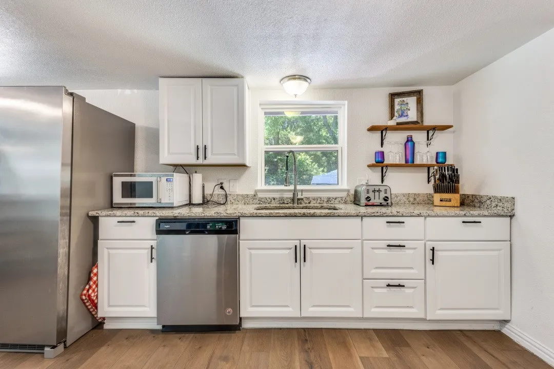 Single Family Residence For Sale in Grayson County , 1205 W Birge Street, Sherman, Texas 75092, 2 Bedroom, 1 Bathroom, Garage spaces, 991 Sqft, built in 1940, mls#21374481, Real Estate Agent in Sherman, Homes For Sale in Grayson county, Homes For Sale in Sherman, Realtor in Sherman Texas, Real Estate Brokerage Independent Realty Texas, Luminita Cordes Realtor