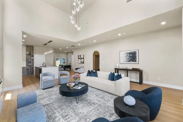 MODEL HOME