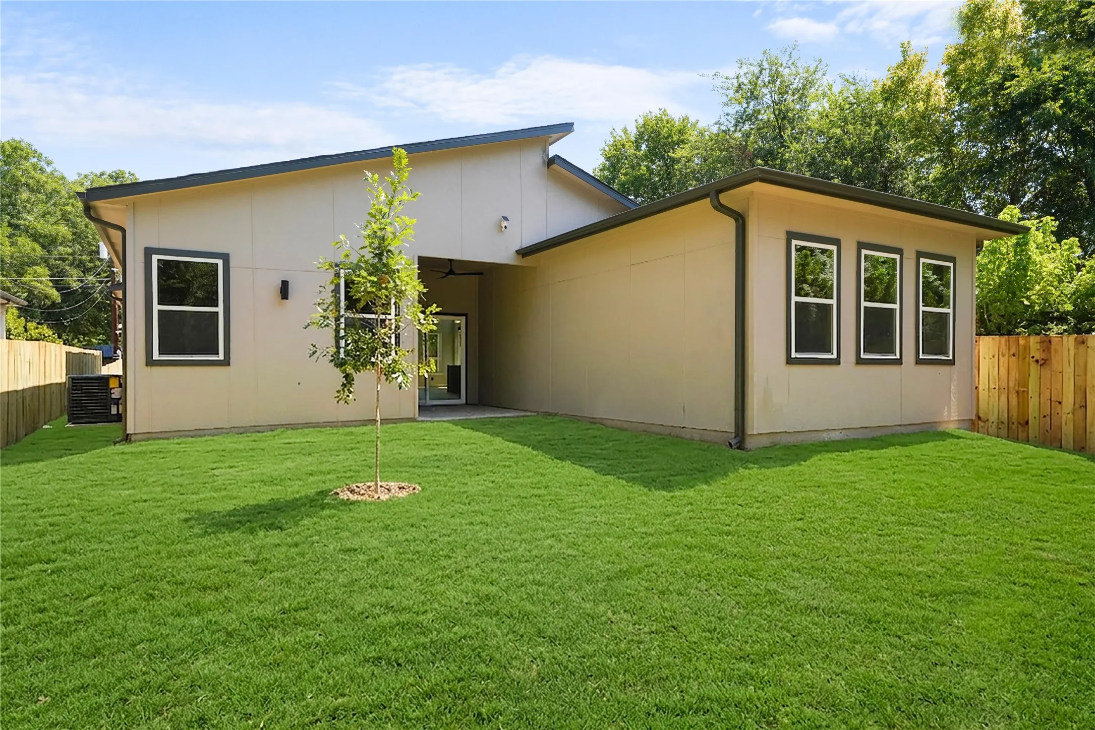 Single Family Residence For Sale in Dallas County , 5719 Bon Air Drive, Dallas, Texas 75241, 3 Bedroom, 3 Bathroom, 2 Garage spaces, 1,889 Sqft, built in 2026, mls#21373712, Real Estate Agent in Dallas, Homes For Sale in Dallas county, Homes For Sale in Dallas, Realtor in Dallas Texas, Real Estate Brokerage Independent Realty Texas, Luminita Cordes Realtor