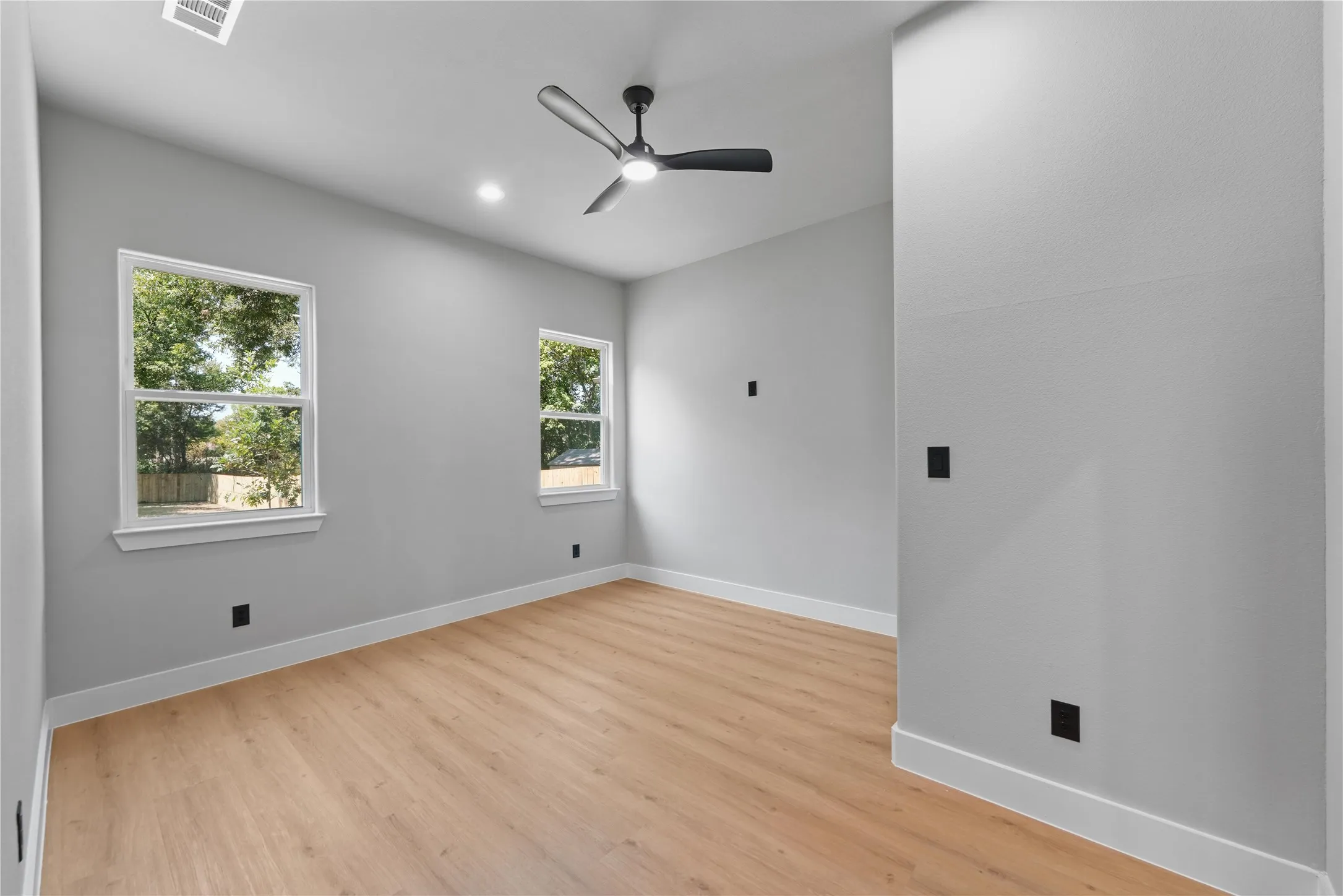 Single Family Residence For Sale in Dallas County , 5719 Bon Air Drive, Dallas, Texas 75241, 3 Bedroom, 3 Bathroom, 2 Garage spaces, 1,889 Sqft, built in 2026, mls#21373712, Real Estate Agent in Dallas, Homes For Sale in Dallas county, Homes For Sale in Dallas, Realtor in Dallas Texas, Real Estate Brokerage Independent Realty Texas, Luminita Cordes Realtor